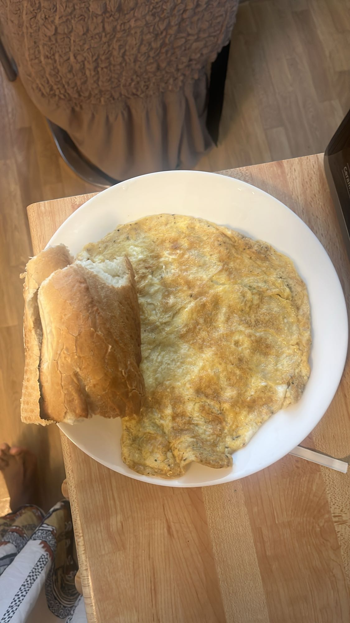 Omelette with Bread
