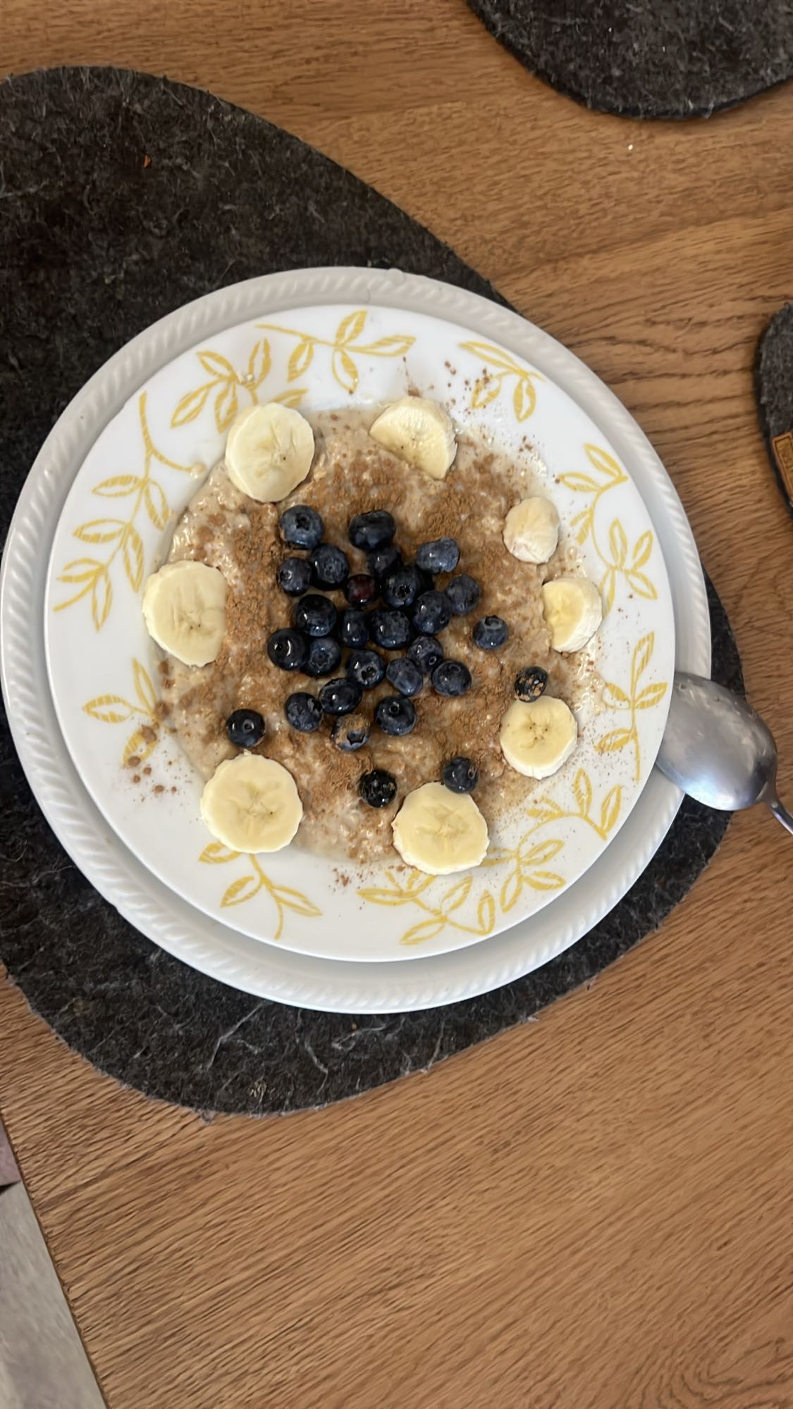 Porridge con frutta