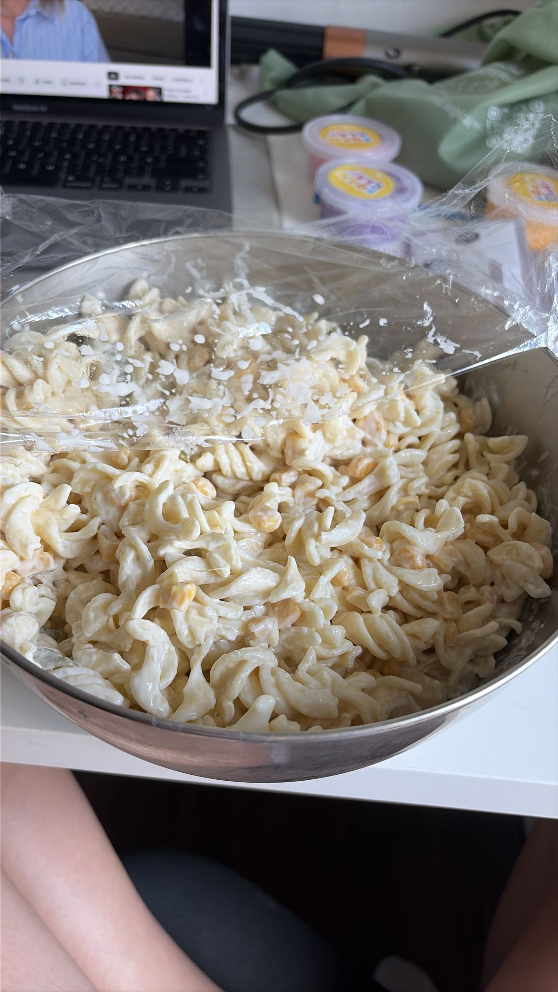 Nudelsalat mit Mais