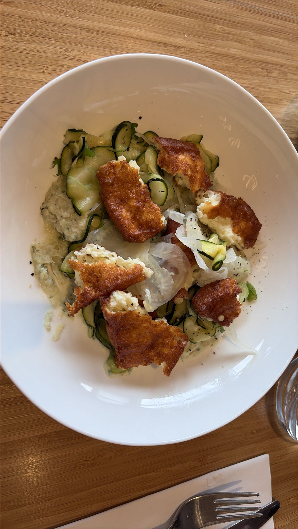 Friterad ost med zucchini