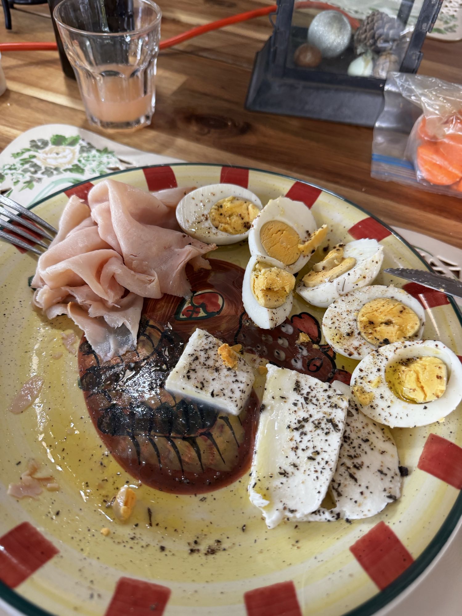 huevos con pavo y queso