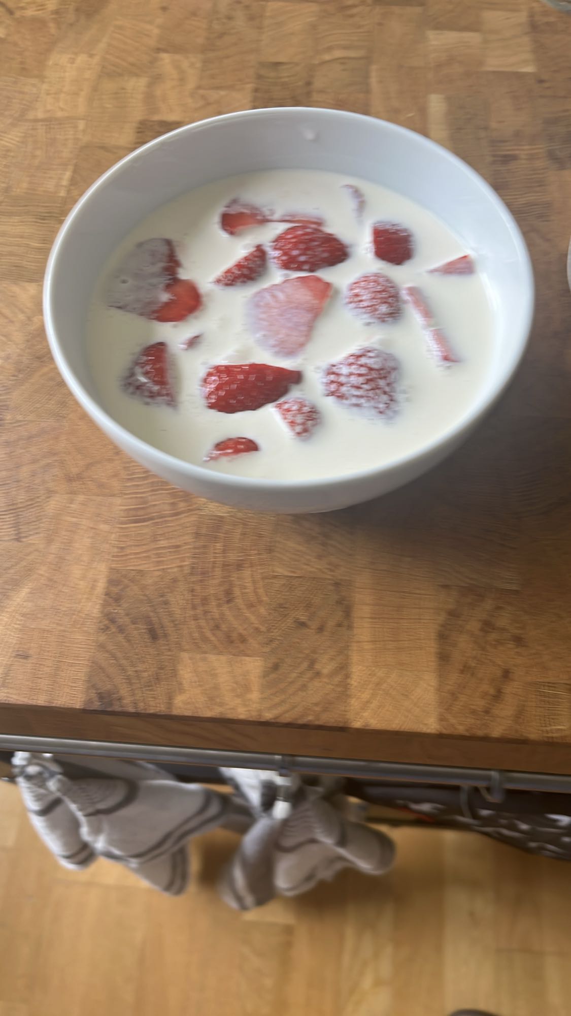 Jordgubbar med mjölk