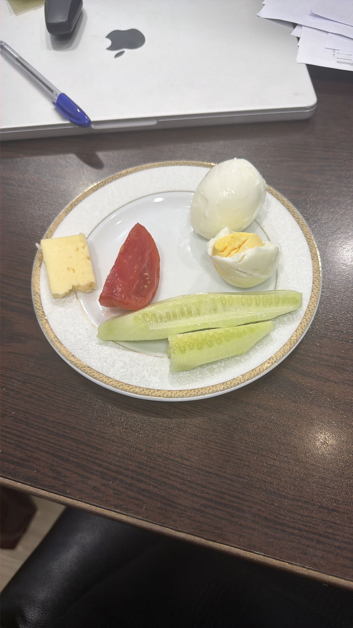 Egg Cheese Veg Plate