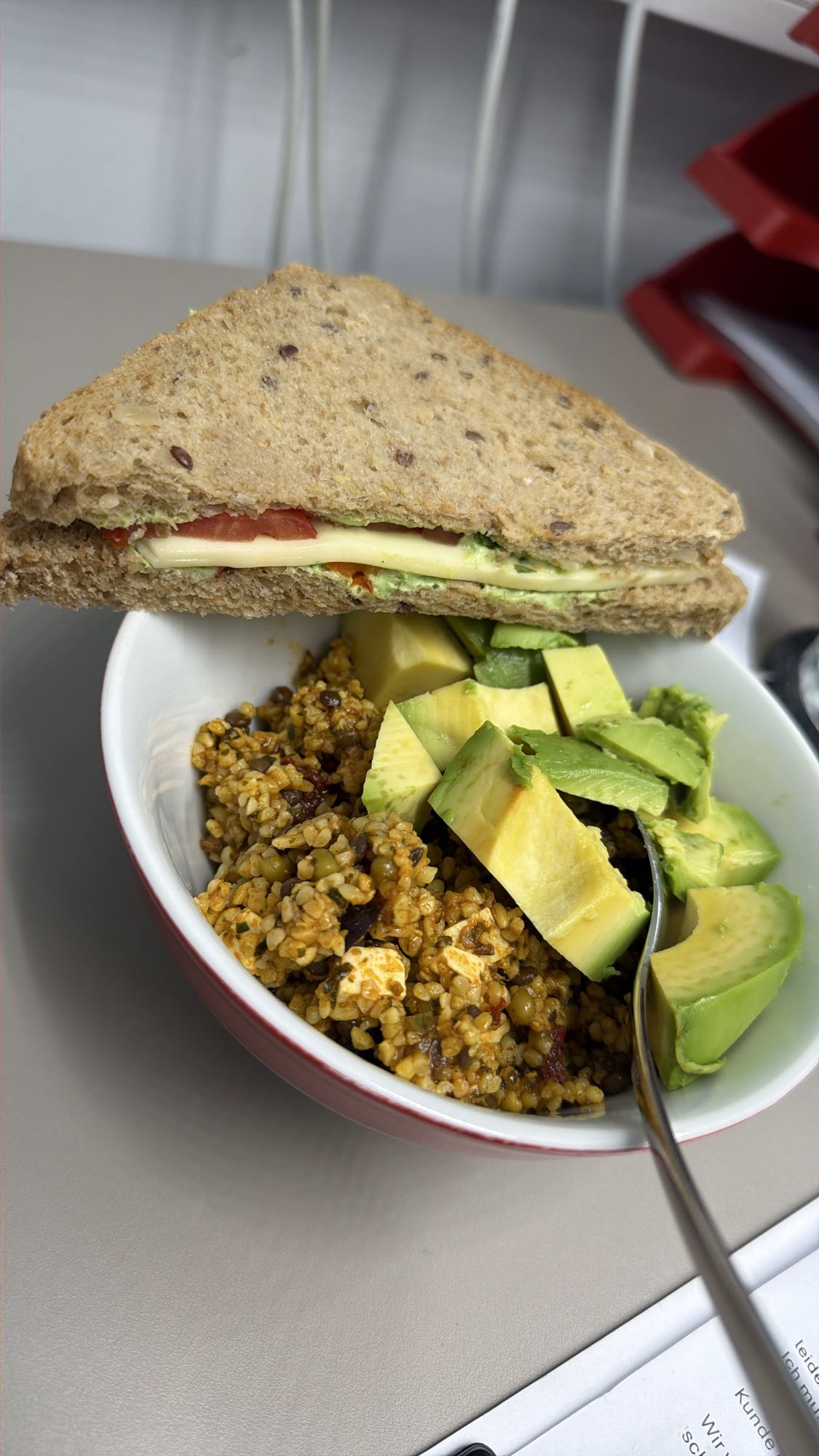 Sandwich mit Bulgursalat
