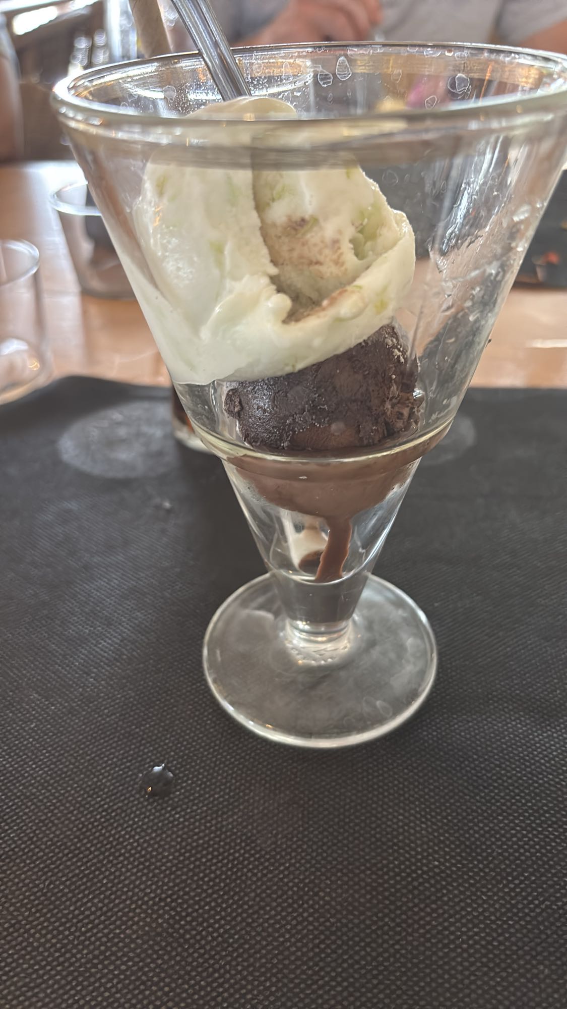 Coupe glacée brownie chocolat et citron vert
