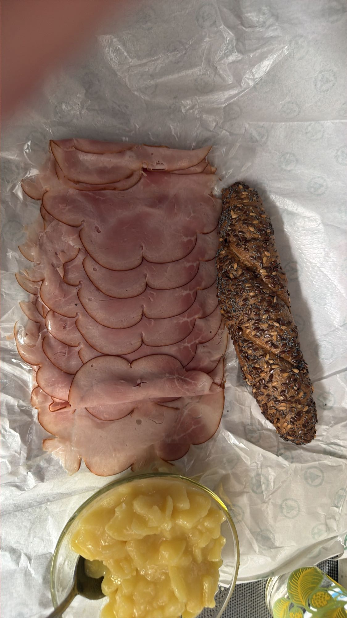 Schinken mit Brötchen