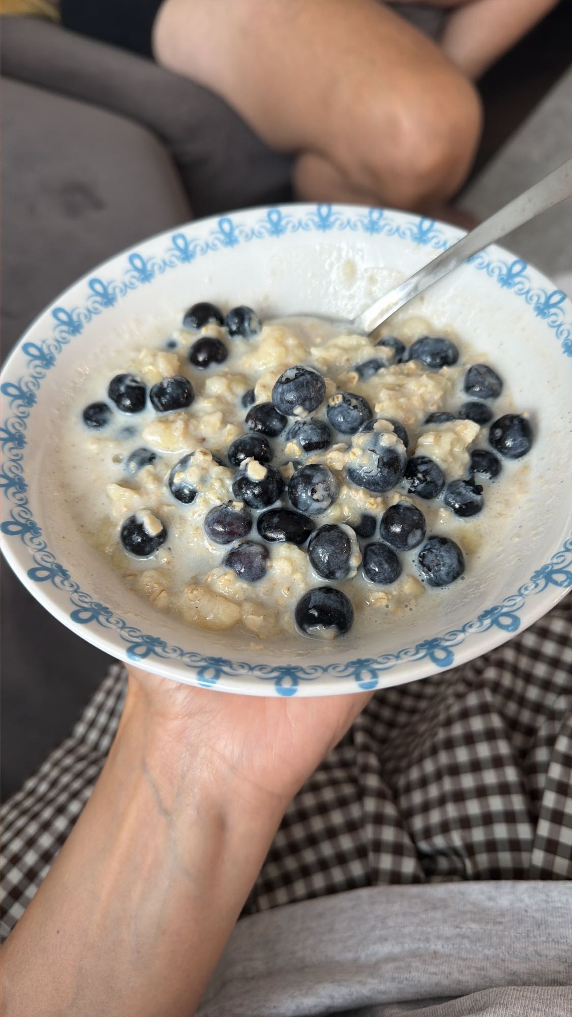 Овсянка с черникой