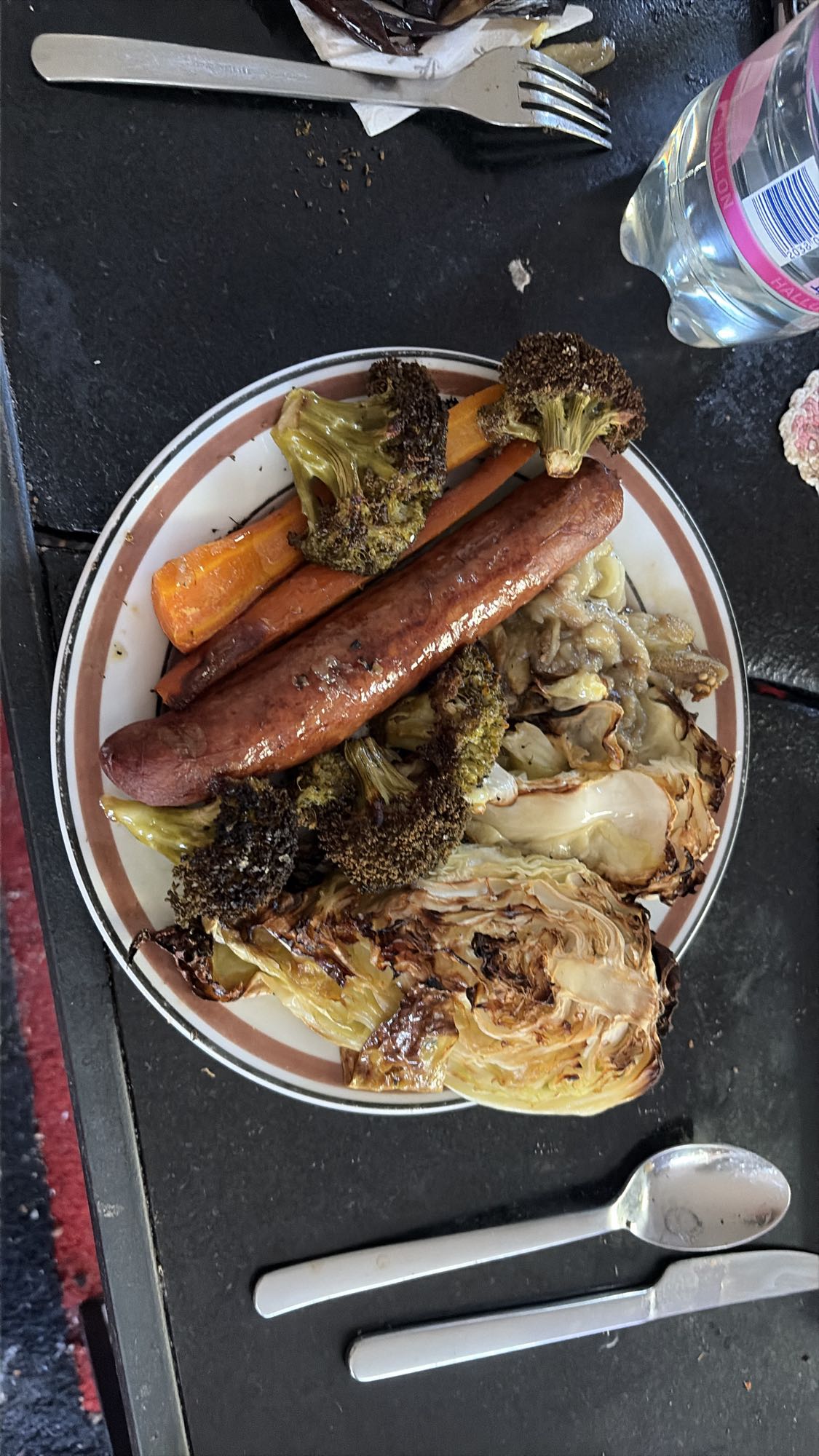 Korv med rostade grönsaker