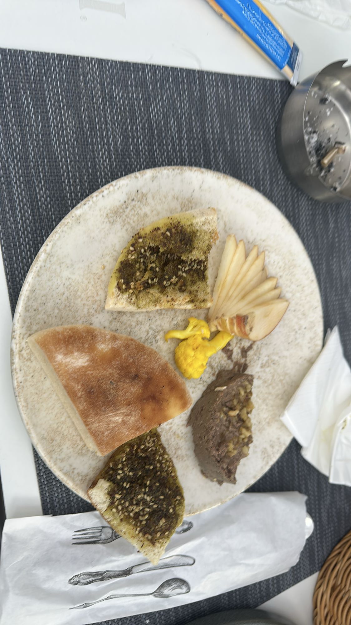 Manakish Plate