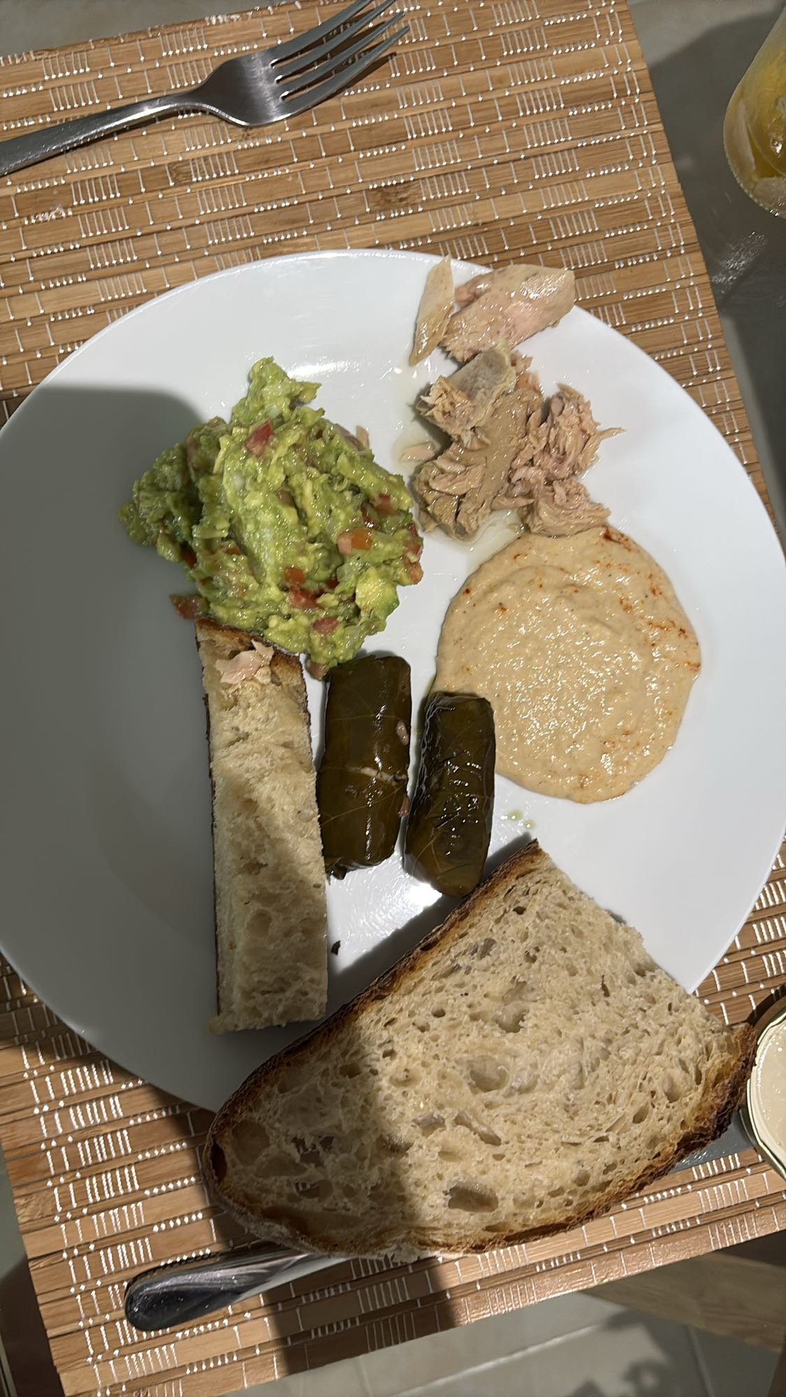 Bread Plate with Guacamole and Tuna