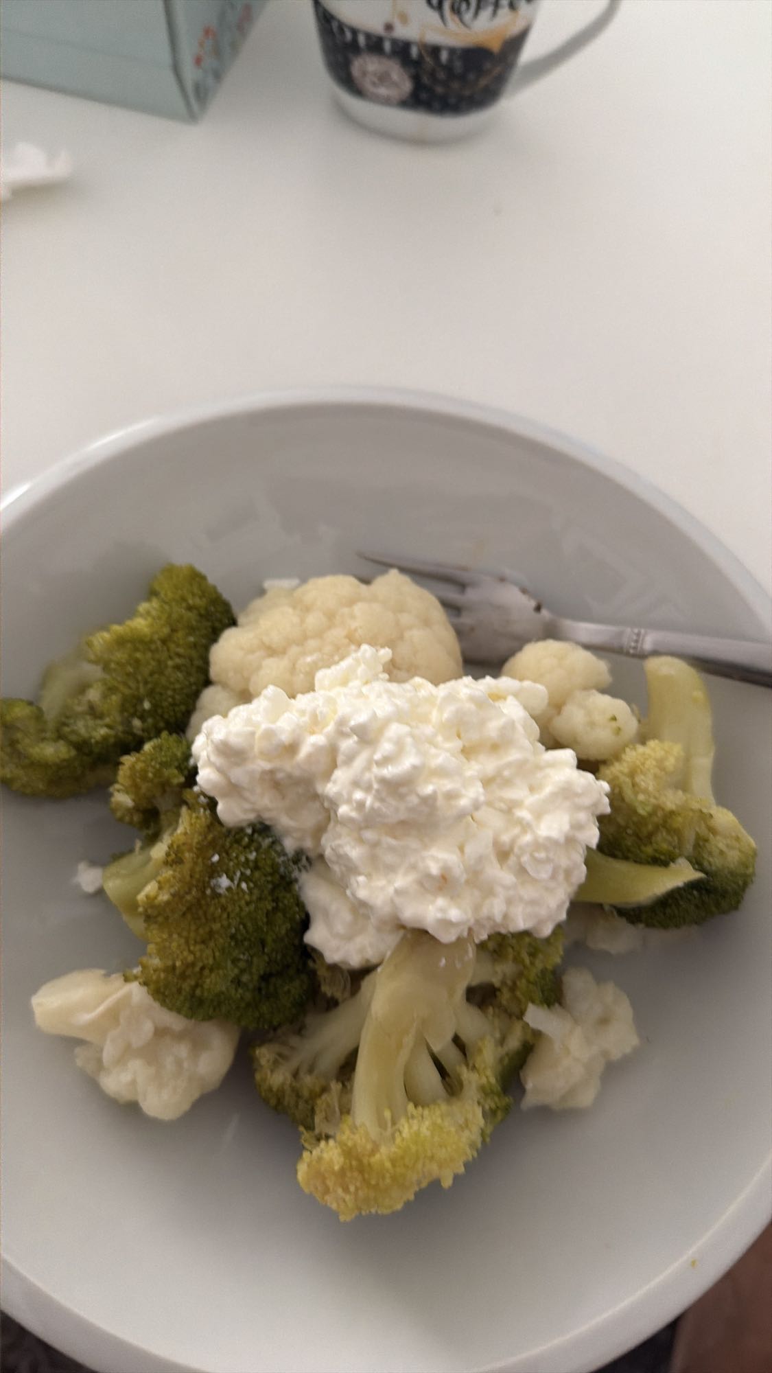Brokkoli mit Hüttenkäse