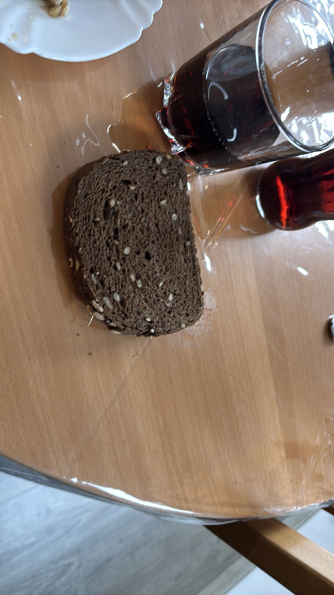 Pain noir et cola