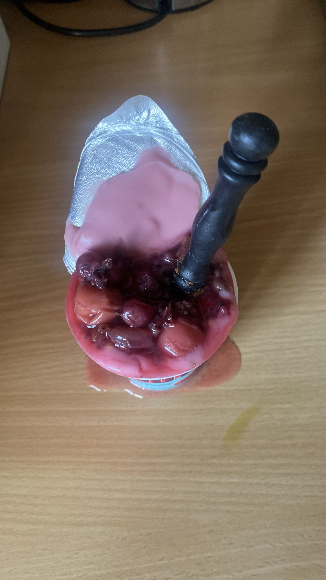 Jogurt z owocami