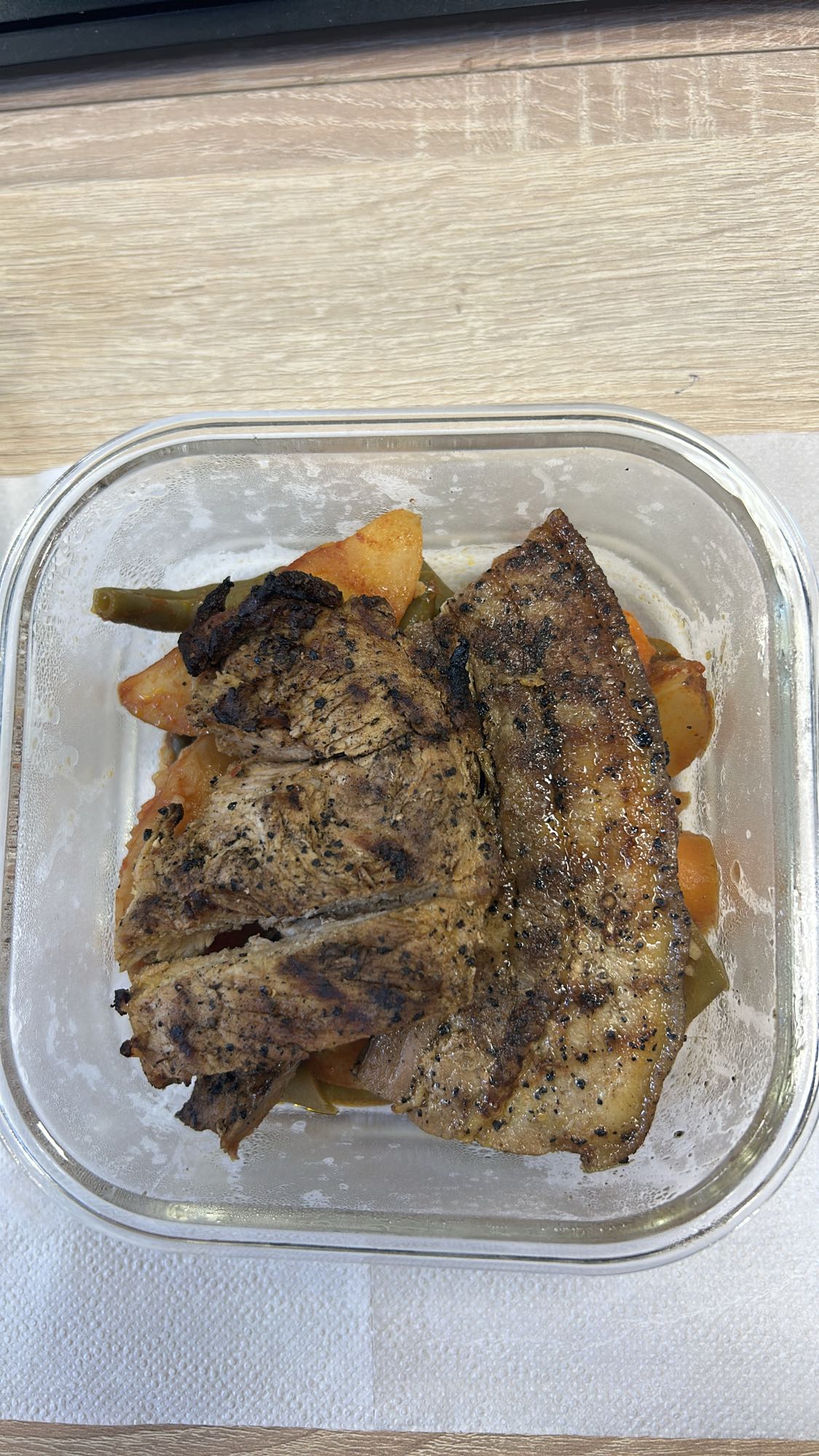 Carne cu legume coapte