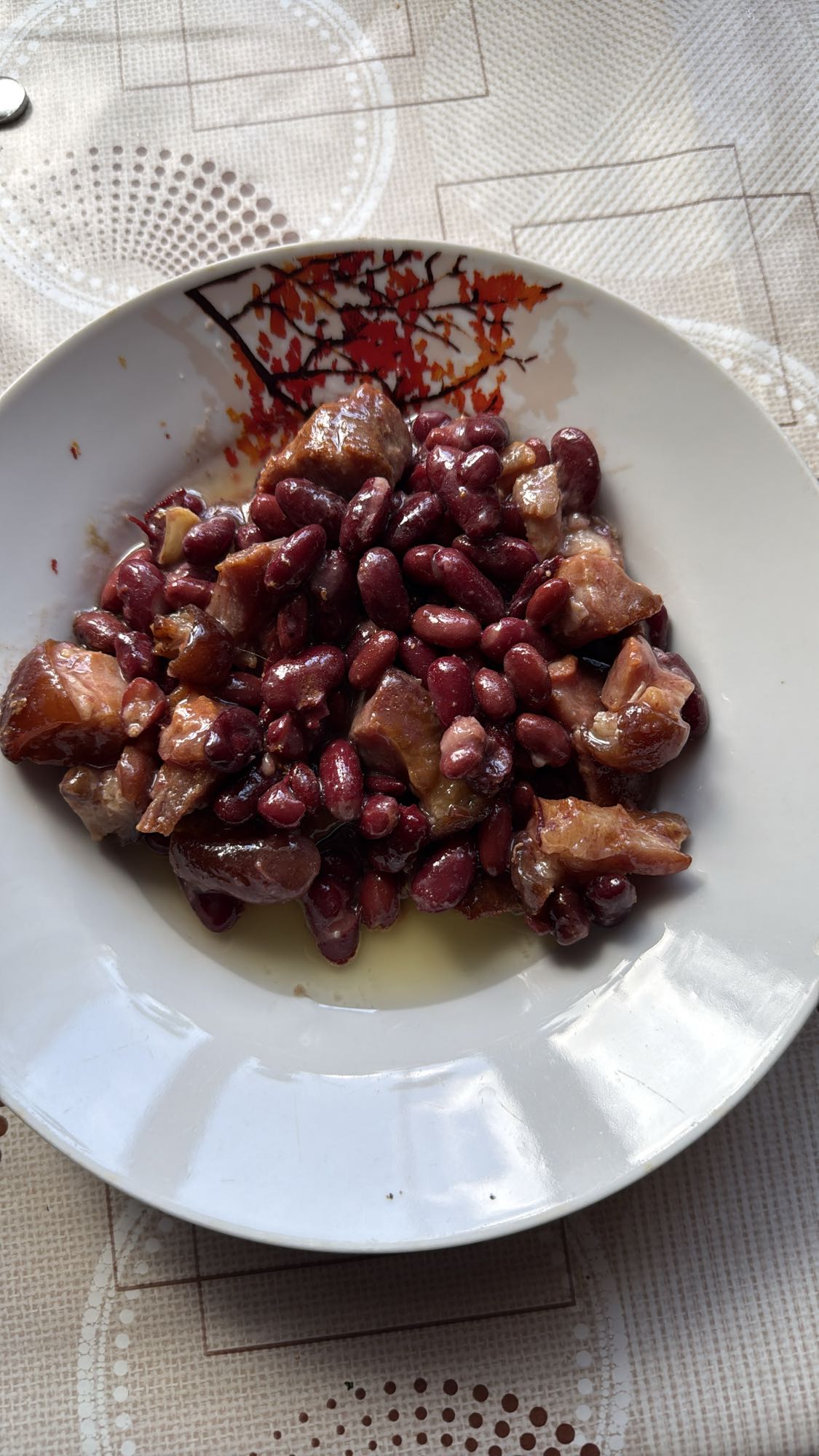 Fasole roșie cu carne