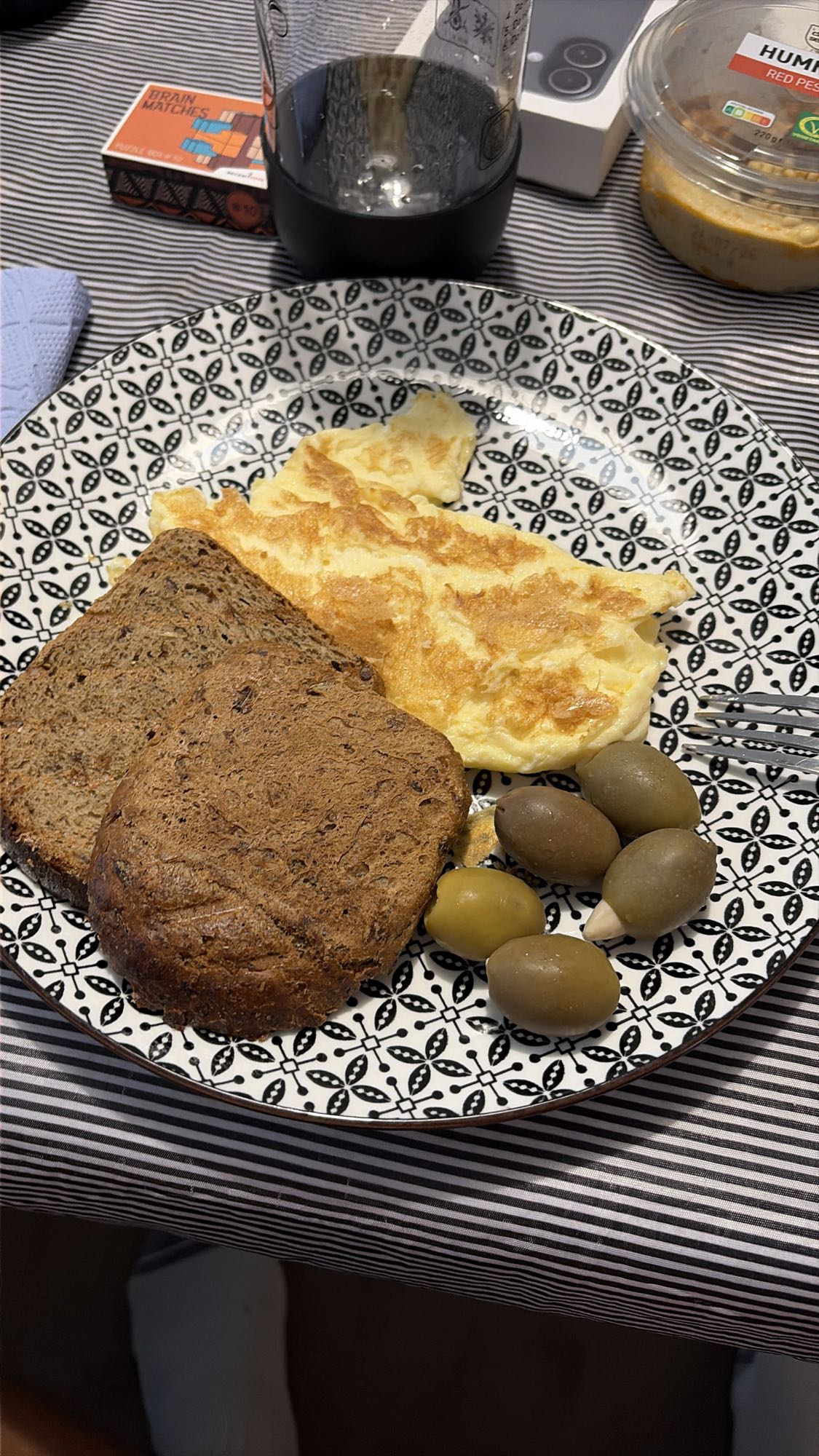 Омлет с хляб и маслини