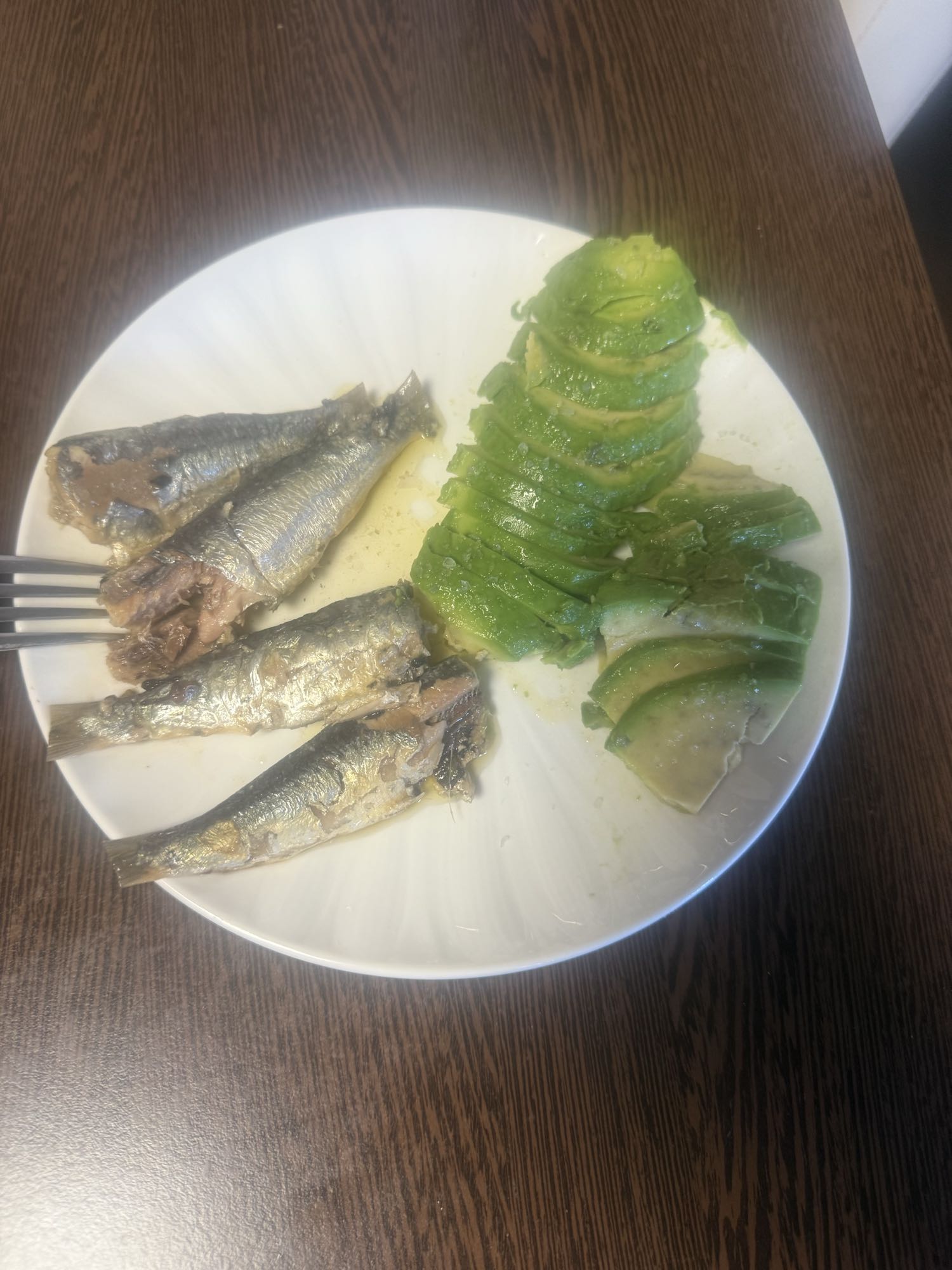 Sardine cu avocado