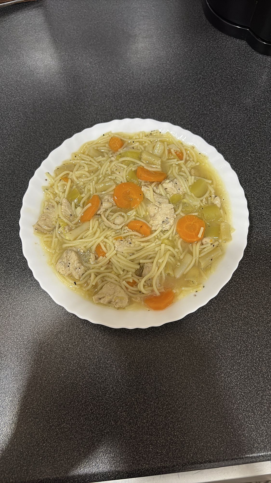 Kyllingsuppe med nudler