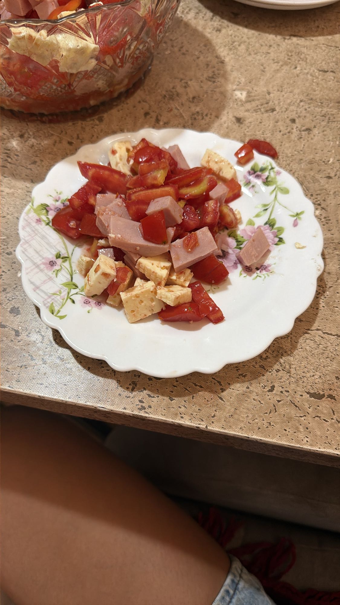 Salata cu rosii si branza