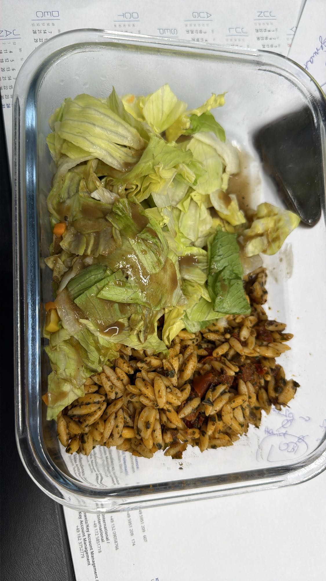 Nudelsalat mit Eisberg
