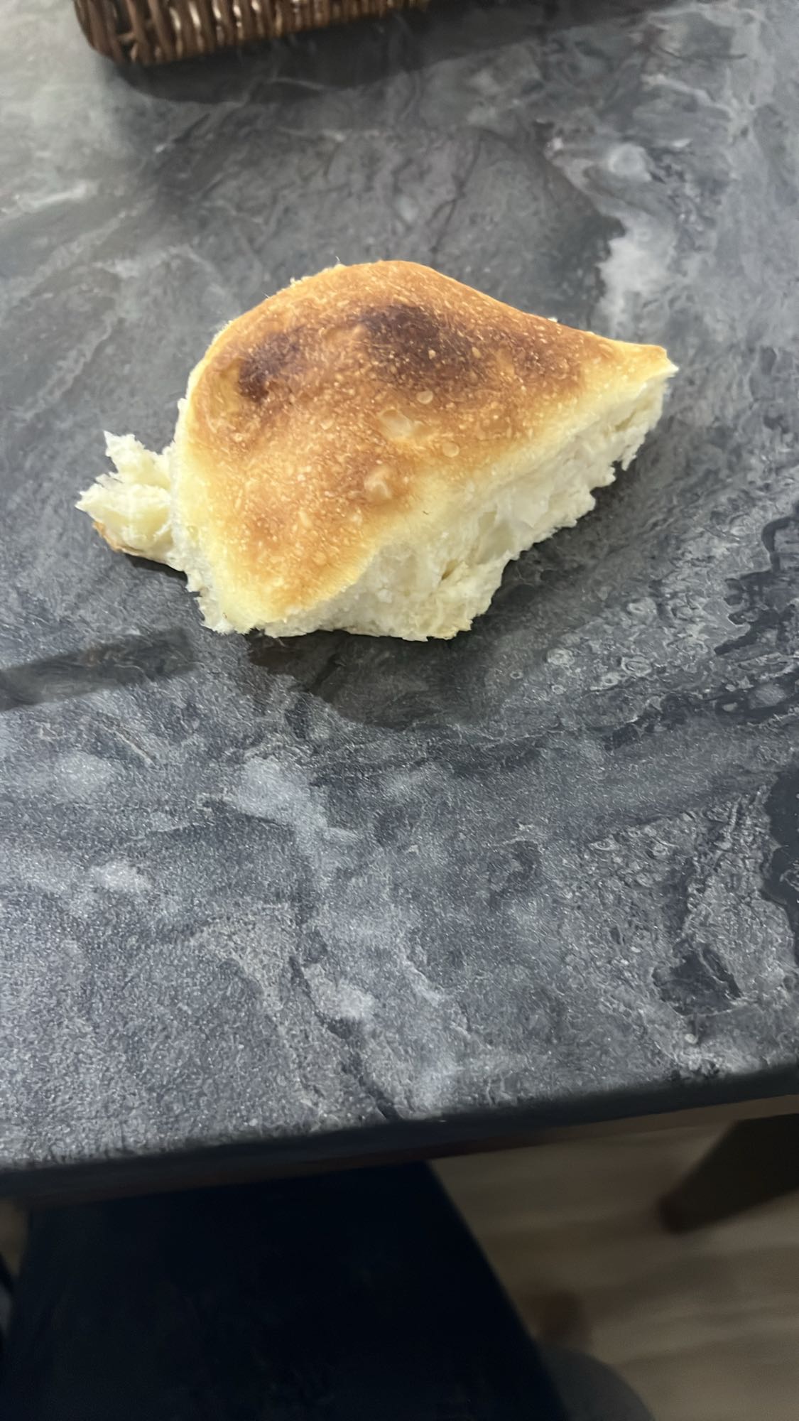 Սպիտակ հացի կտոր