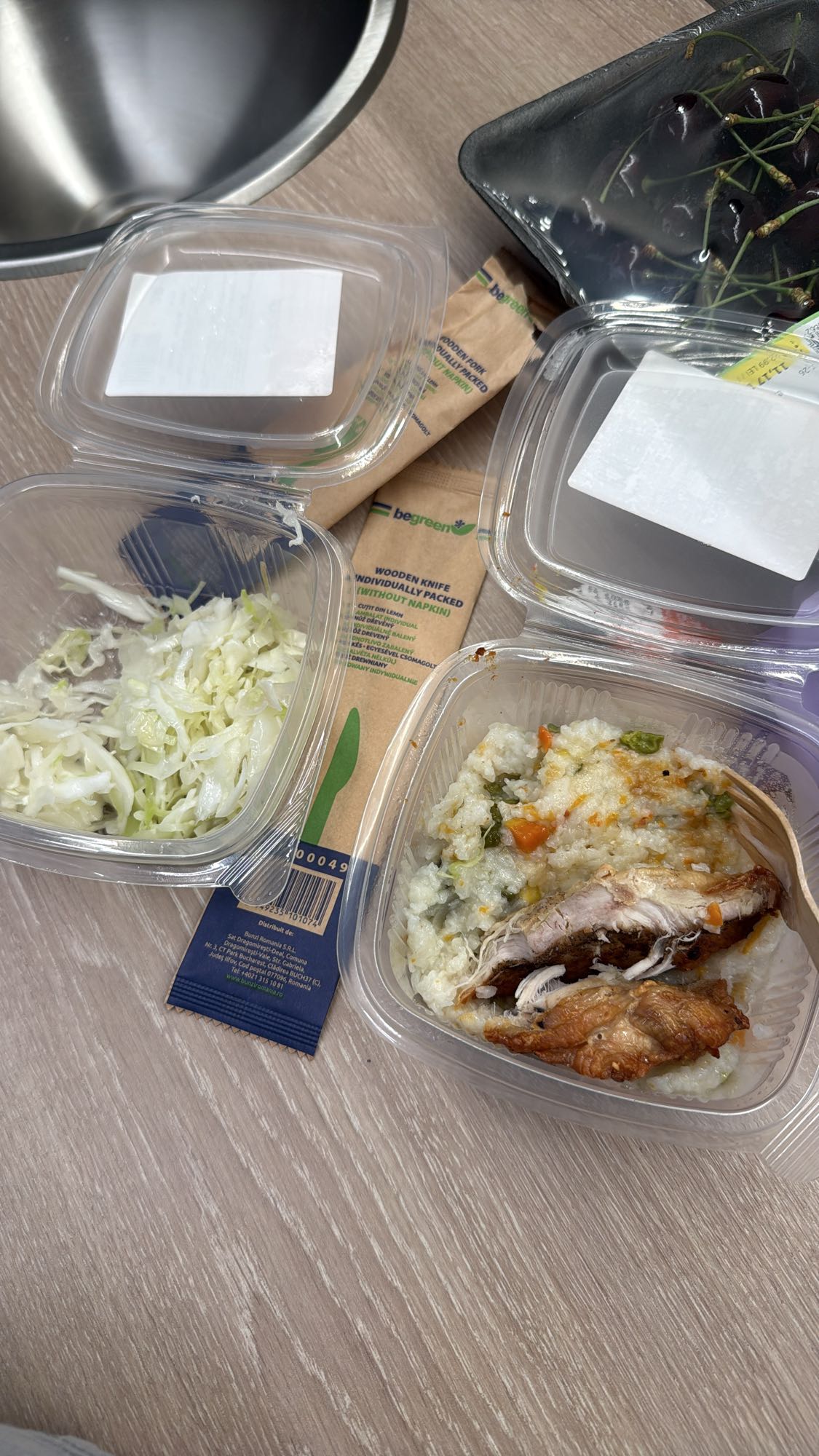 Pui cu orez si salata