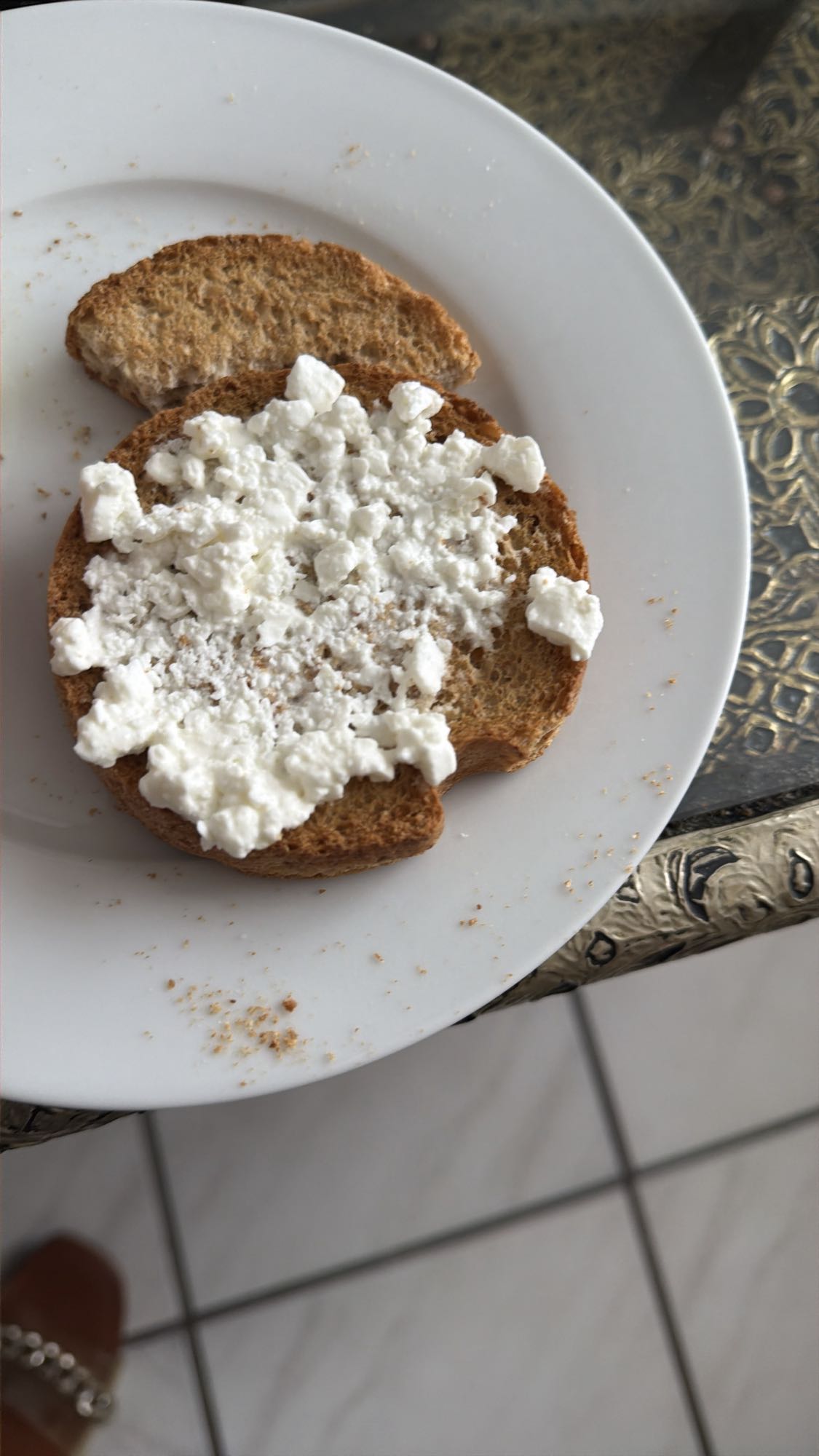 Toast met hüttenkäse