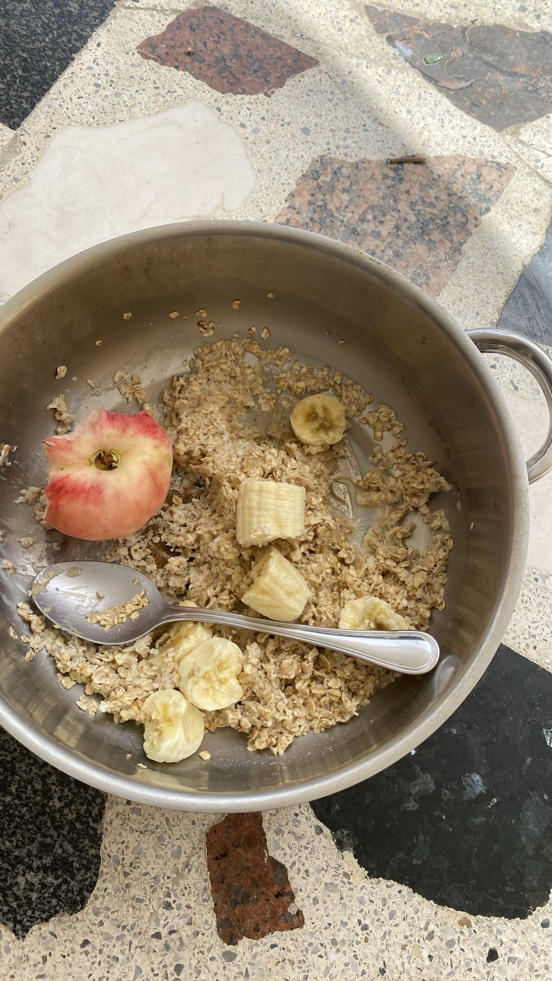 Haferbrei mit Obst