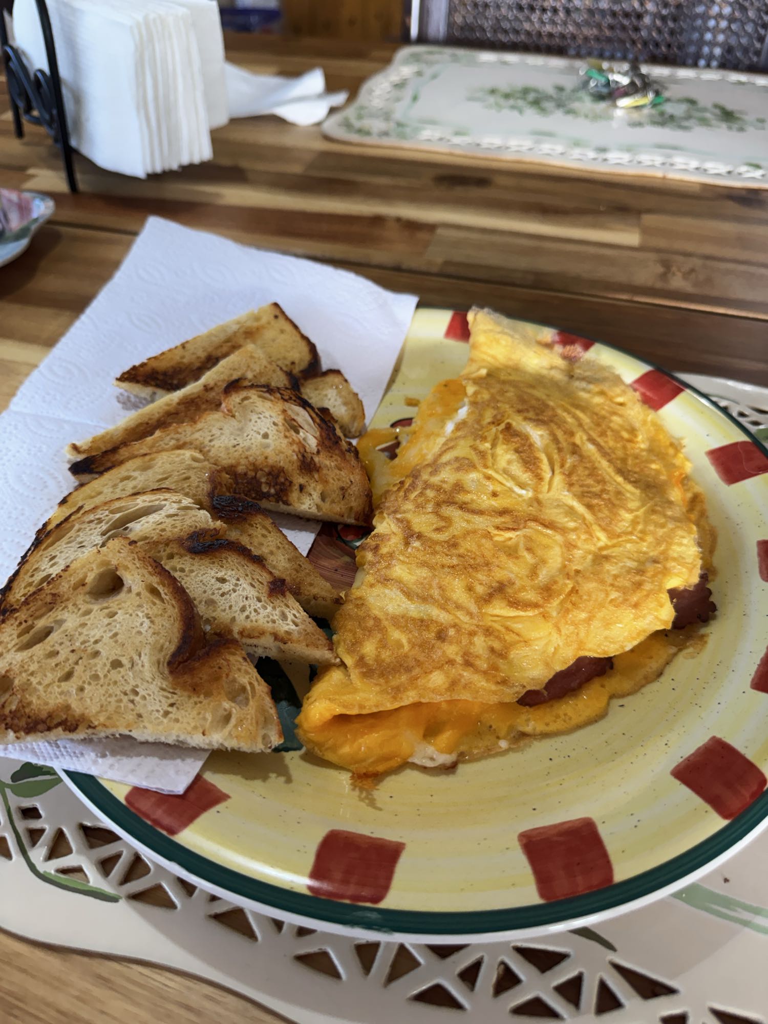 omelet con queso y pan