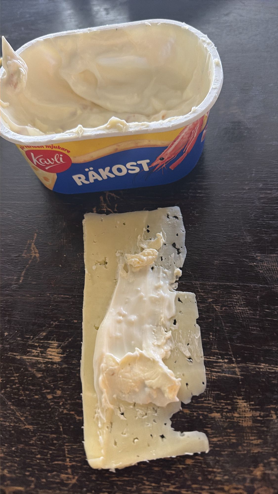 Ost med räkost