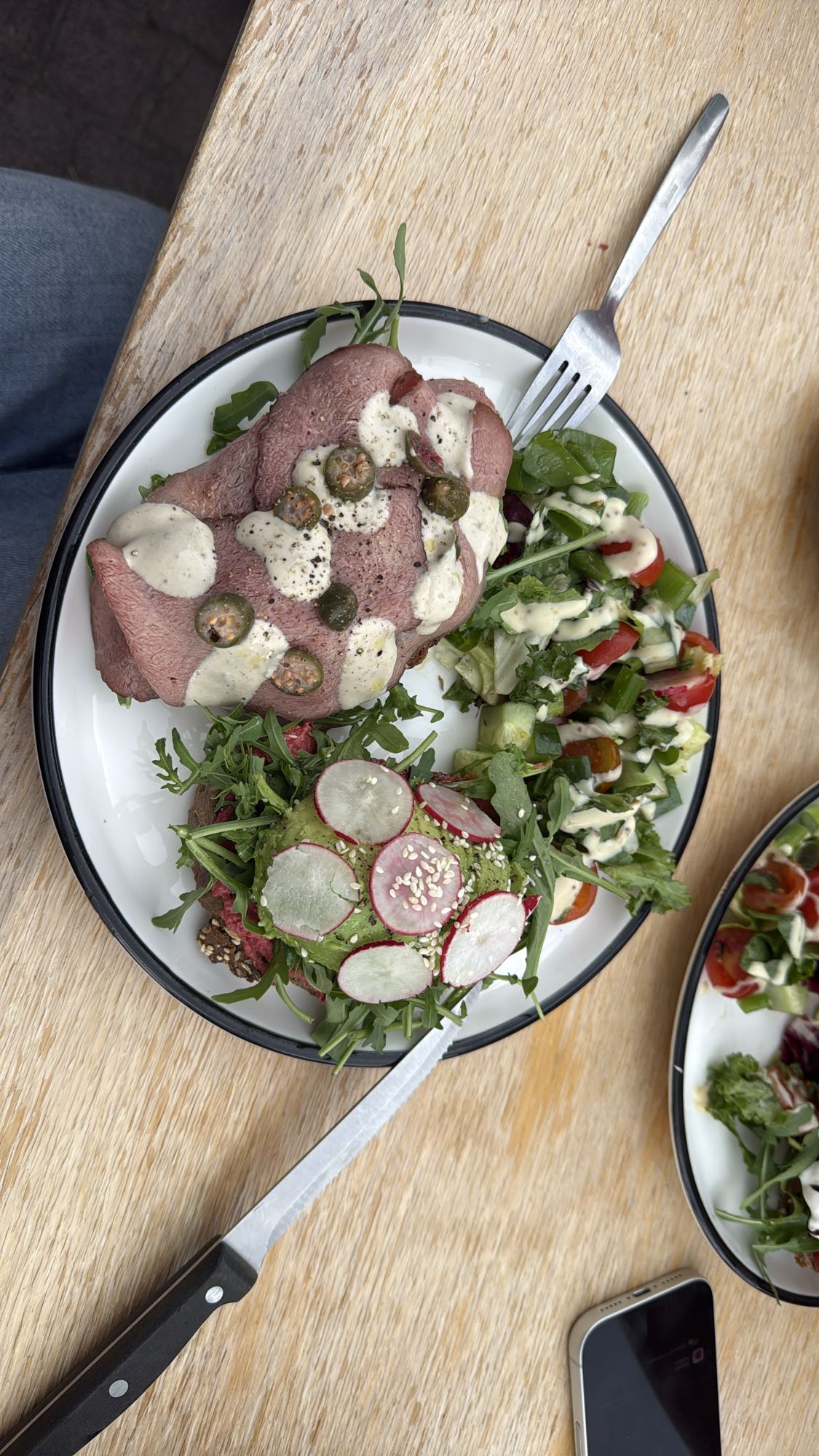 Rosbief avocado salade