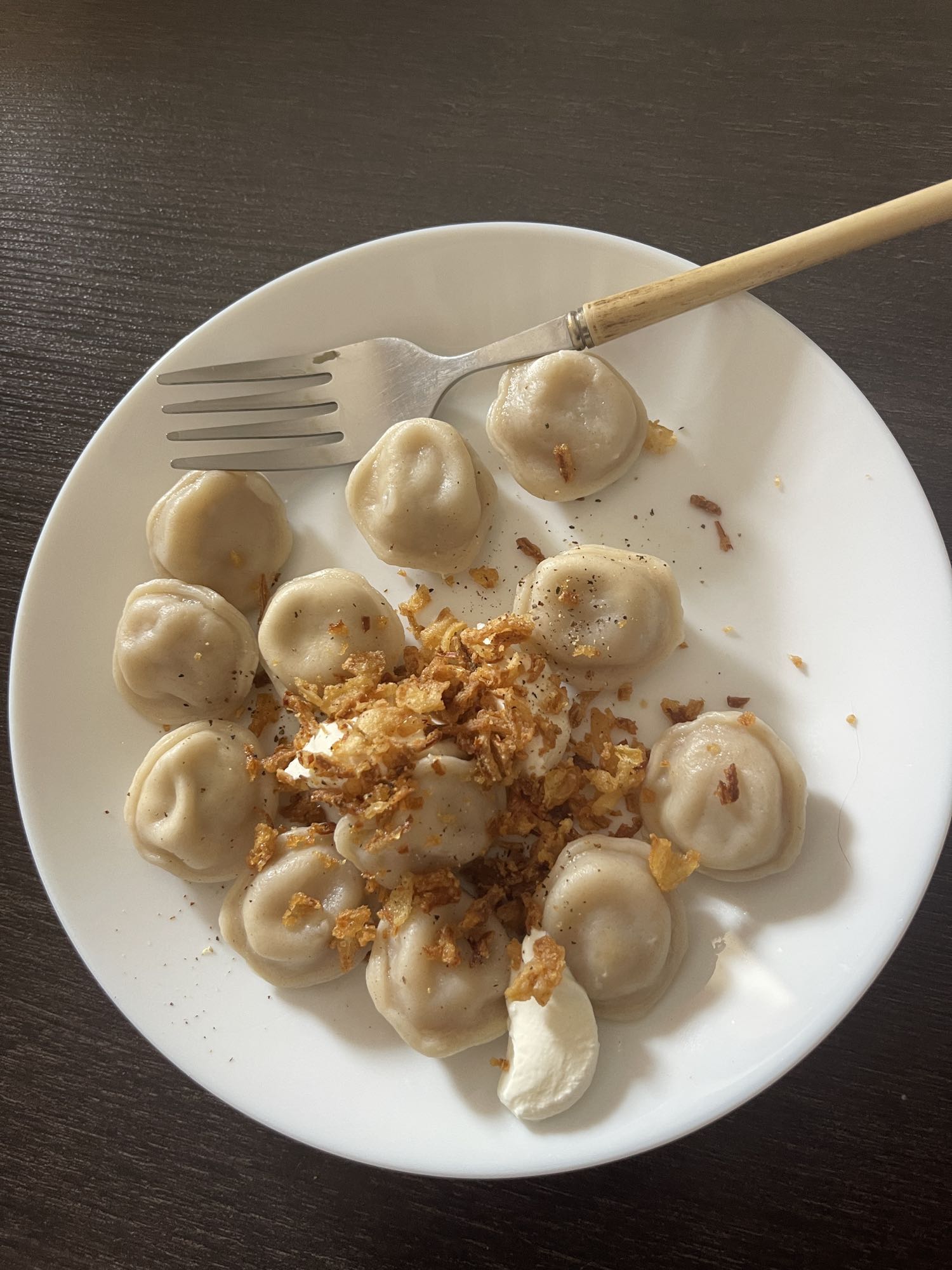 Пельмени со сметаной