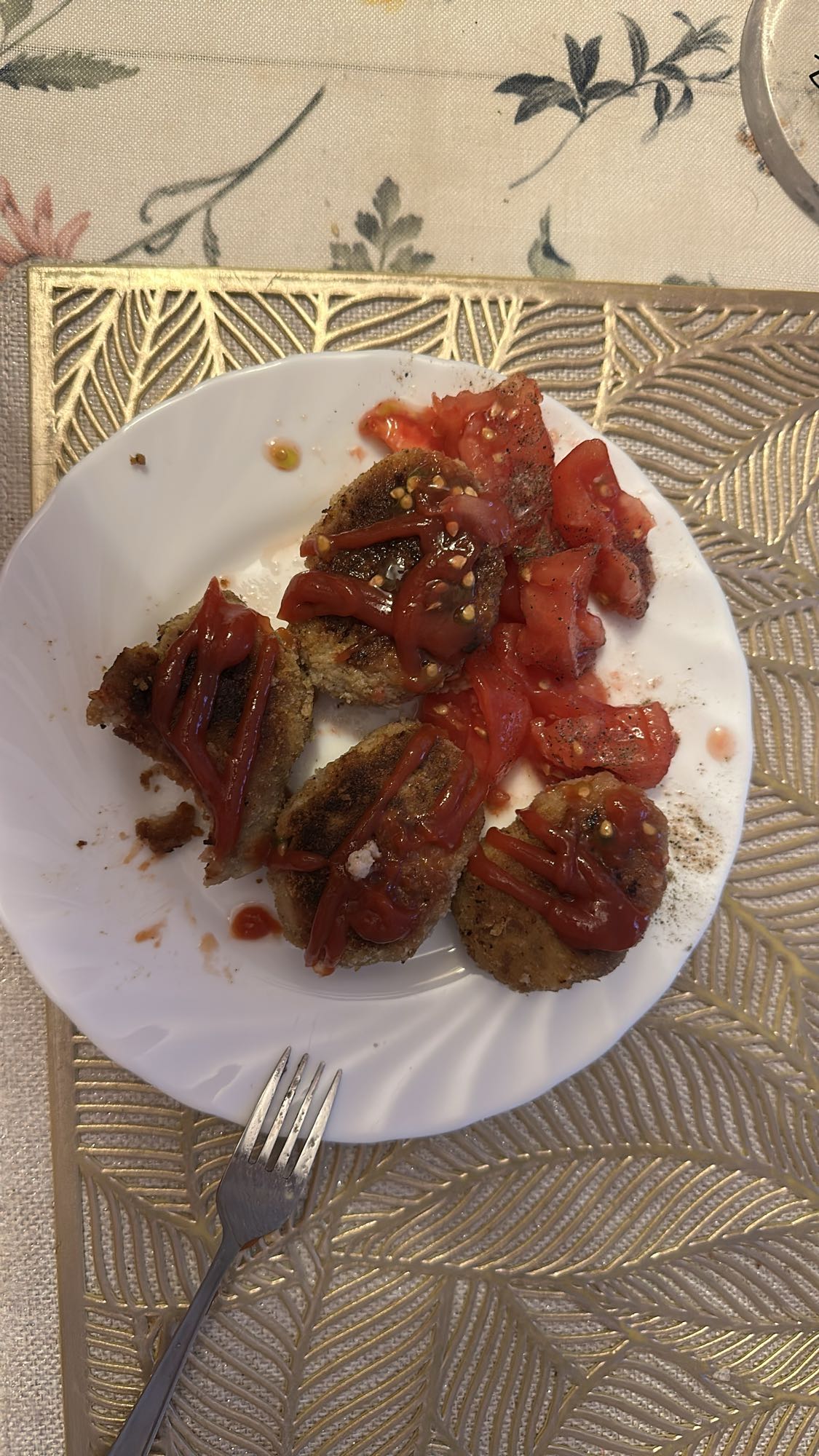 Kotlety z pomidorem