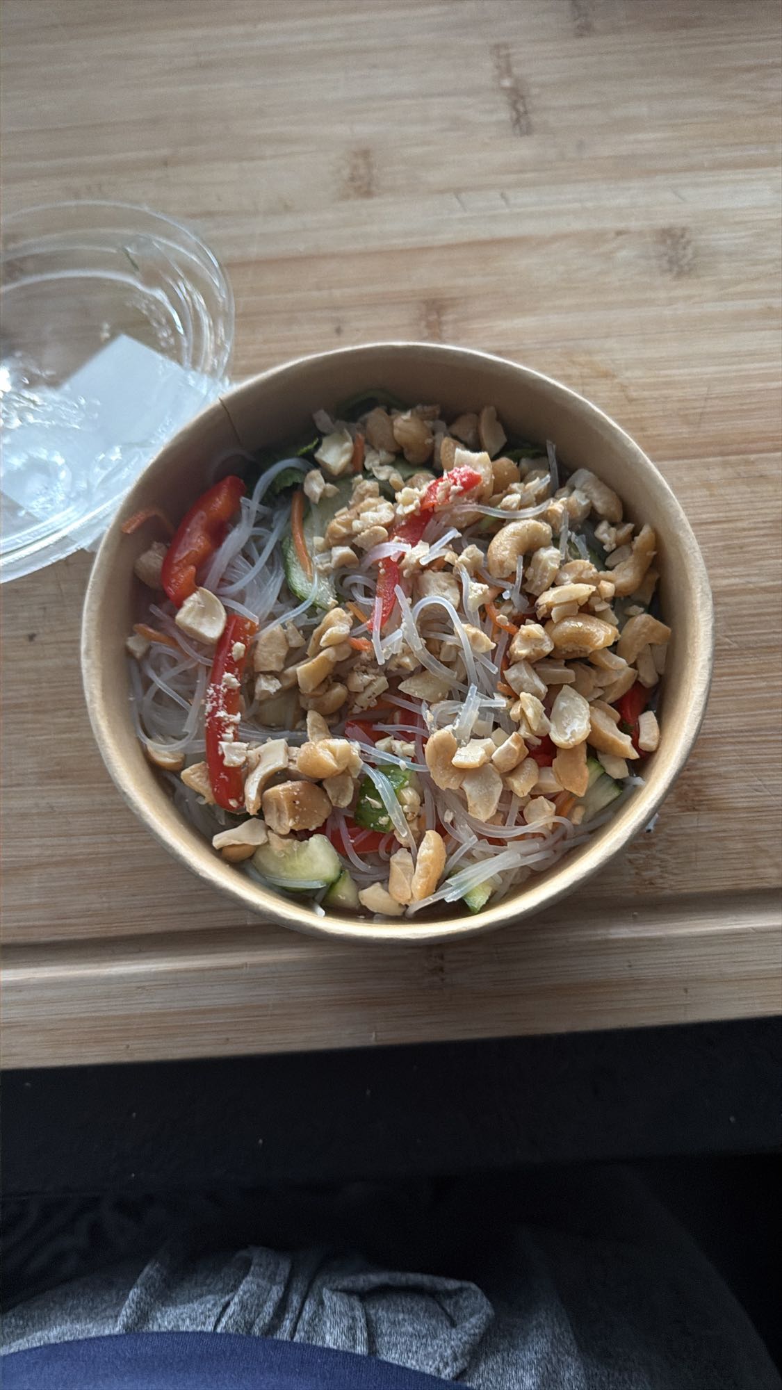 Glasnudelsalat mit Cashews