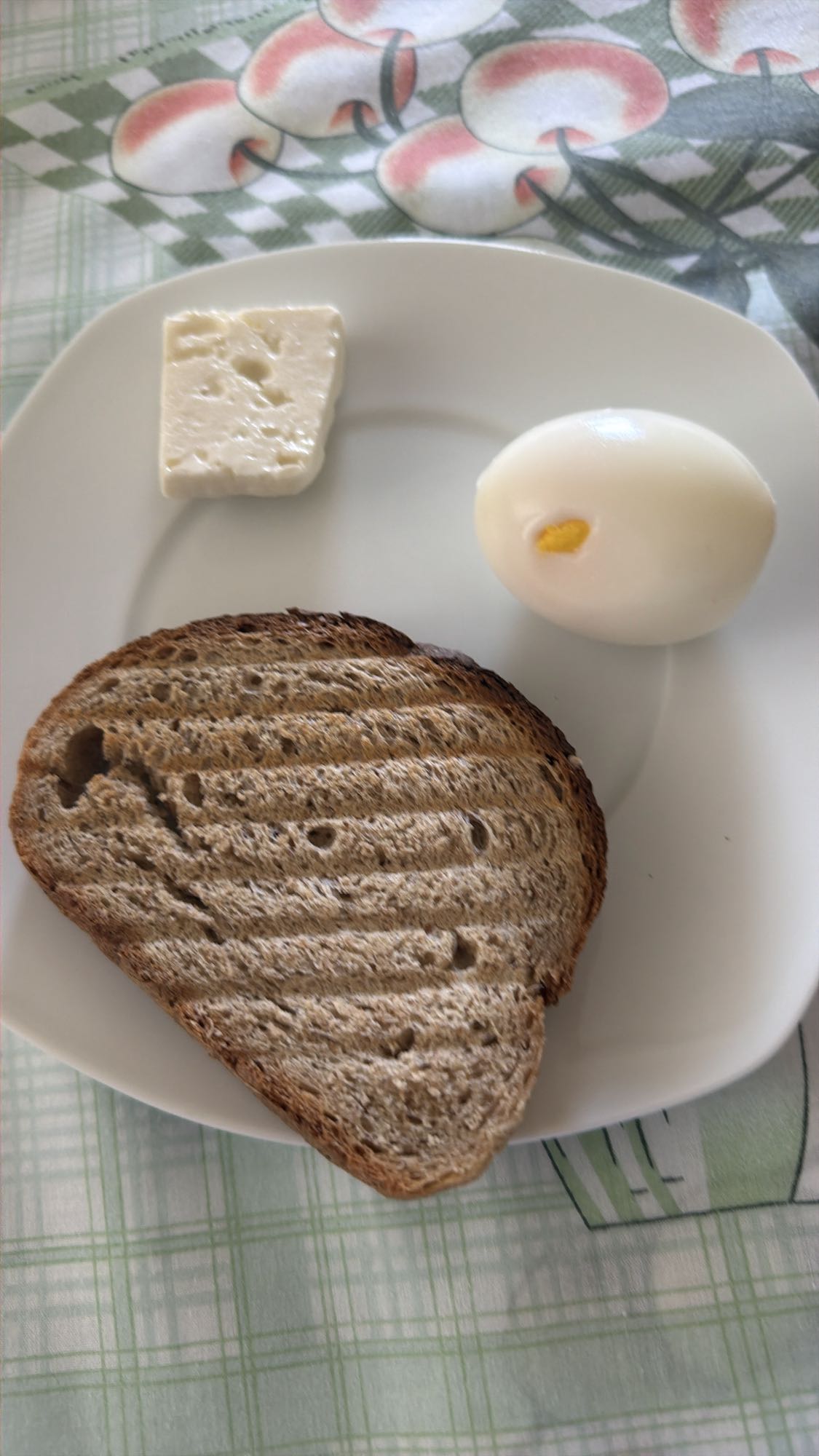 Bread Egg and Cheese