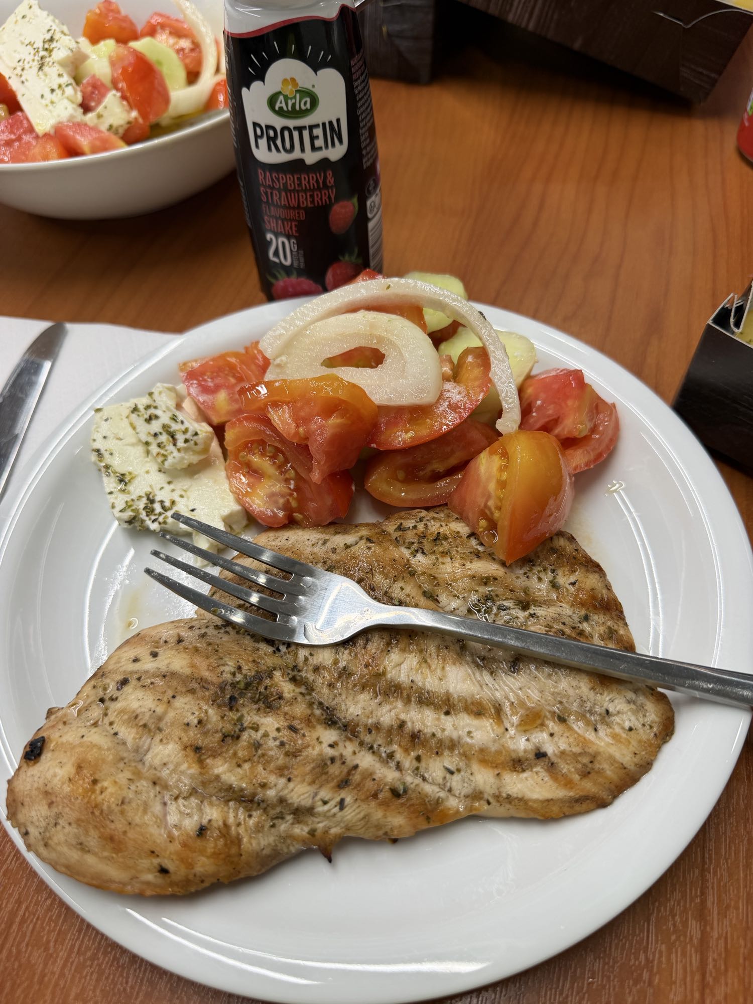 Pollo con insalata