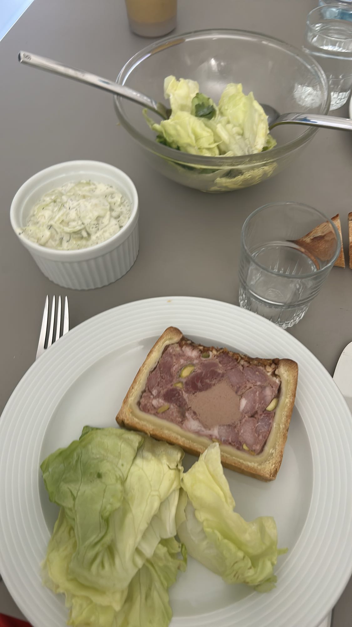 Pate en croute salade