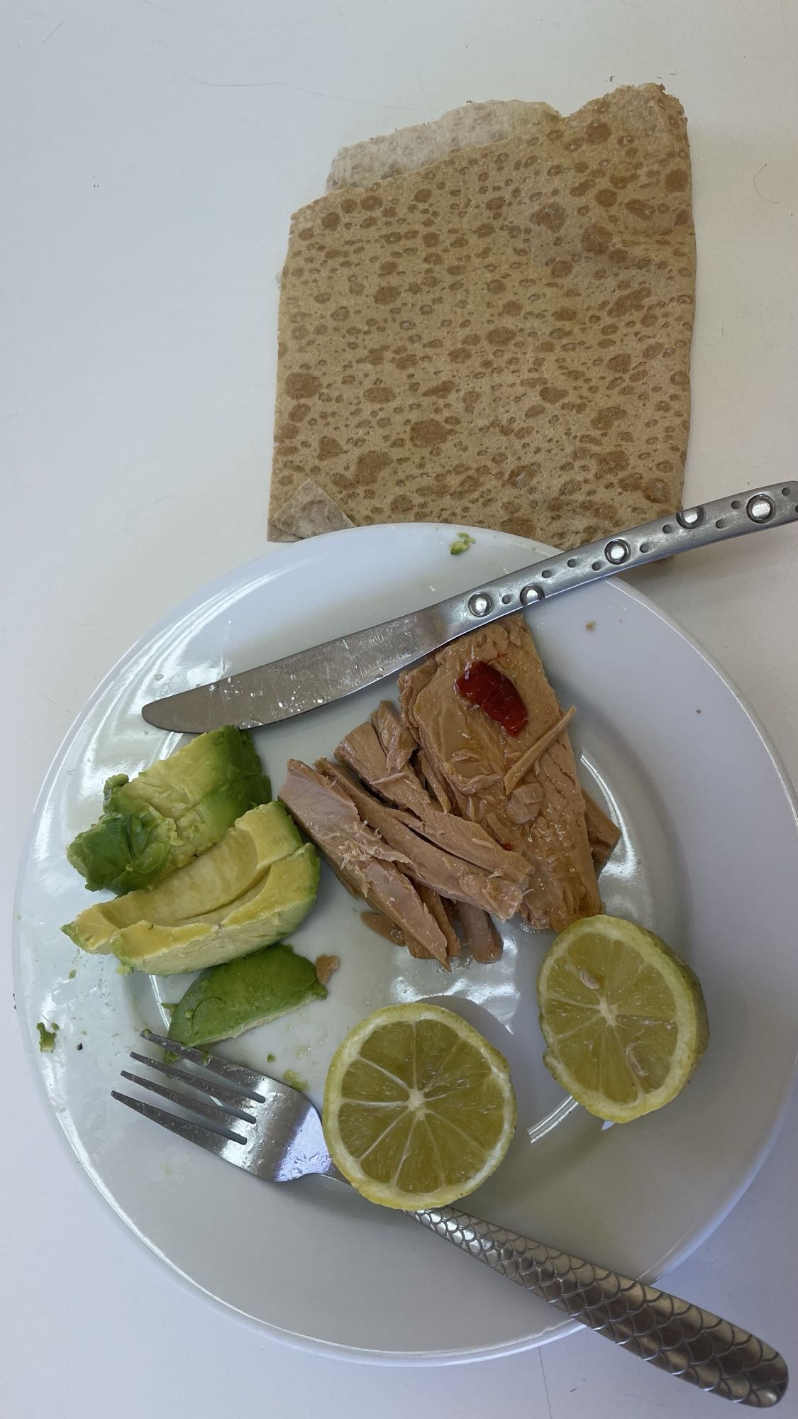 Tuna Avocado Flatbread