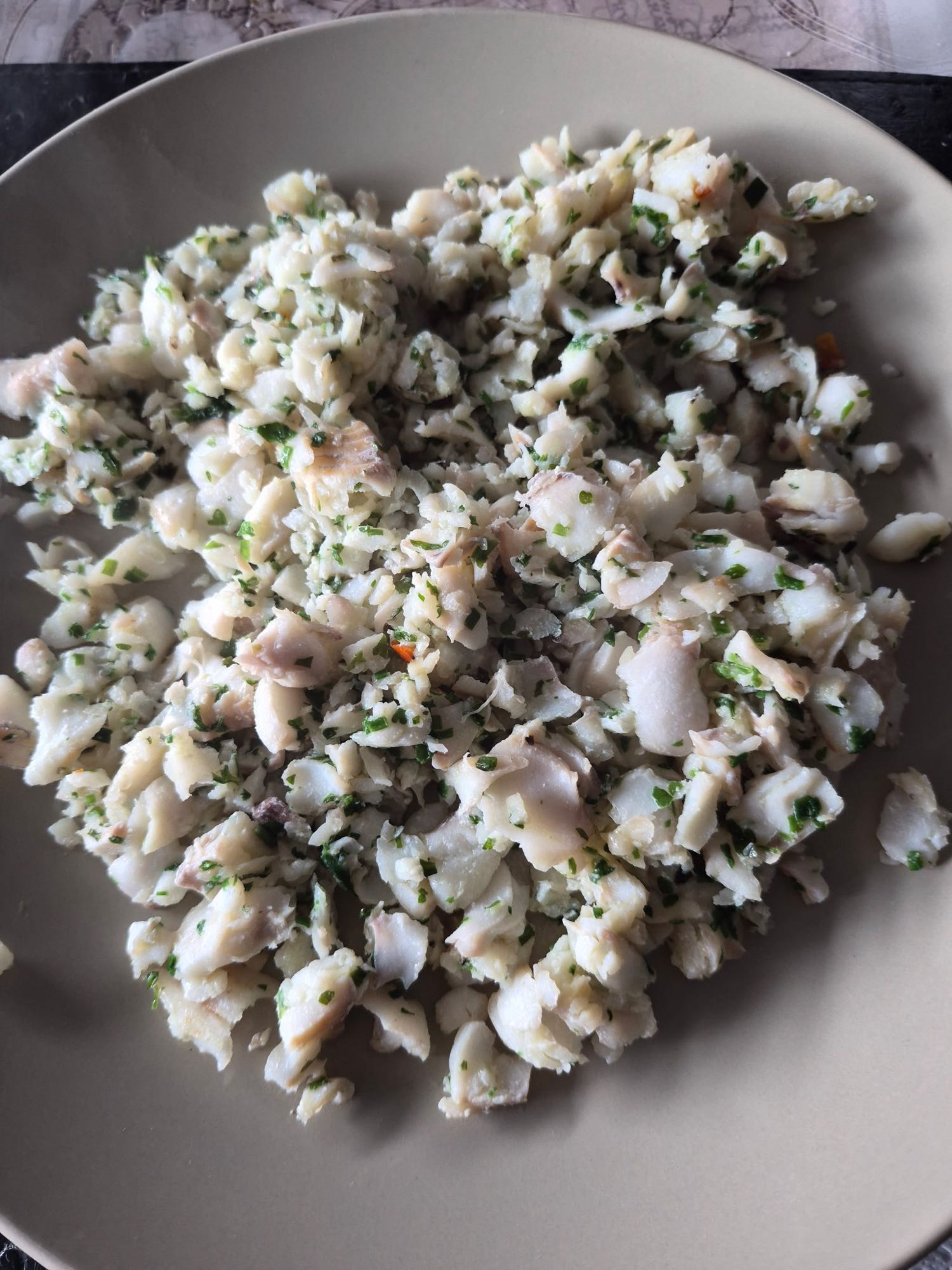 Morue émiettée aux herbes