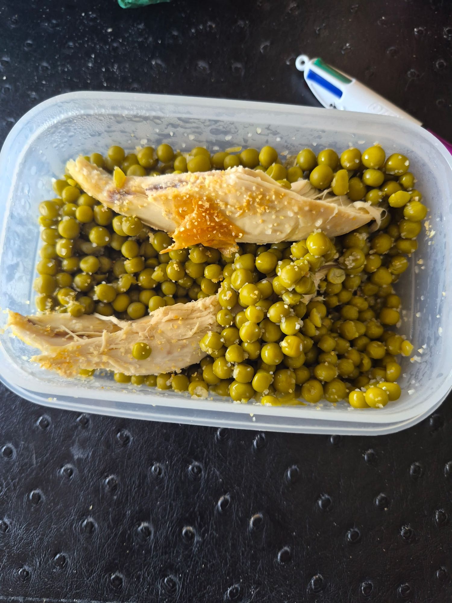 Poulet et petits pois