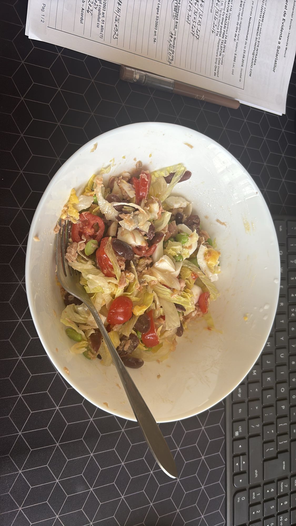 Salată cu ton și ou