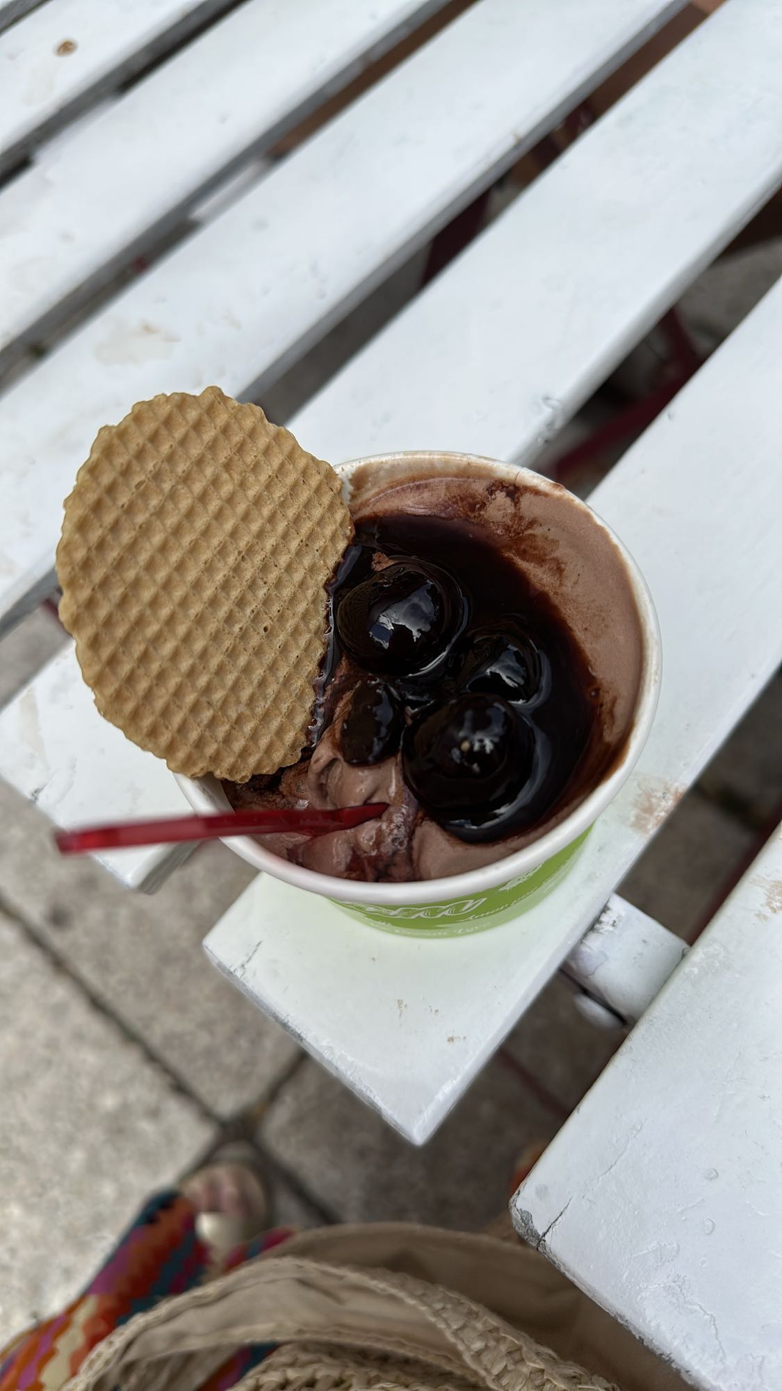 Lody czekoladowe z wiśniami