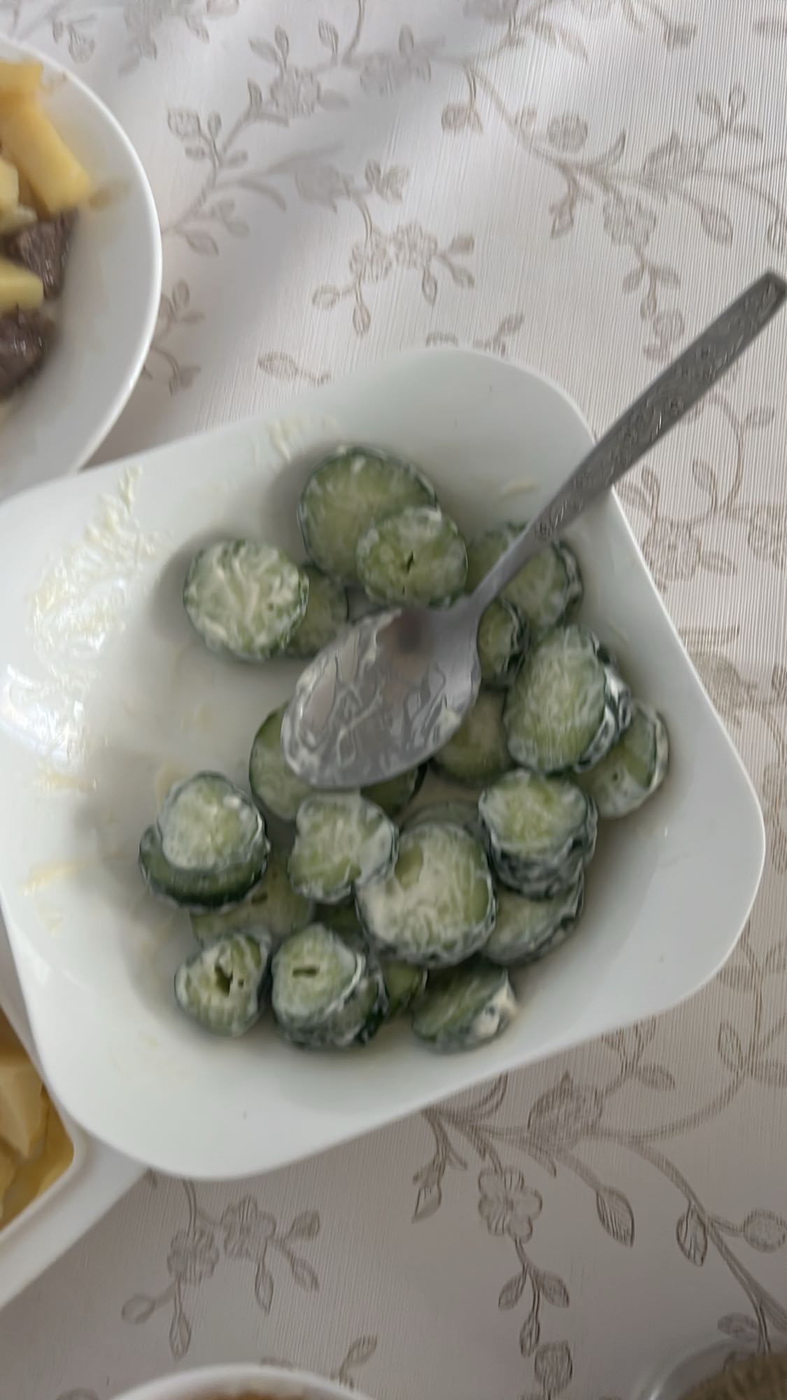 Салат из огурцов
