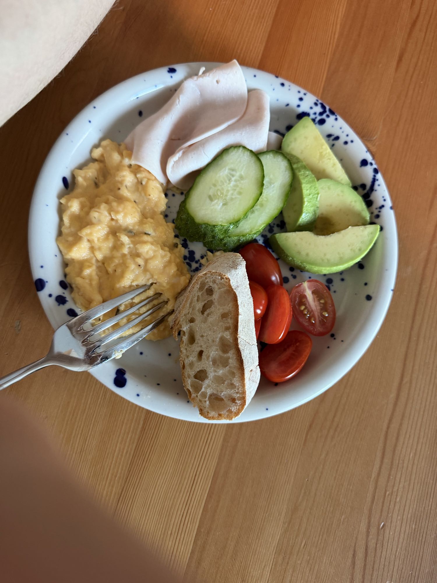 Jajecznica z awokado
