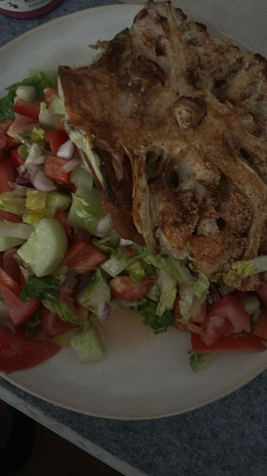 pollo asado con ensalada