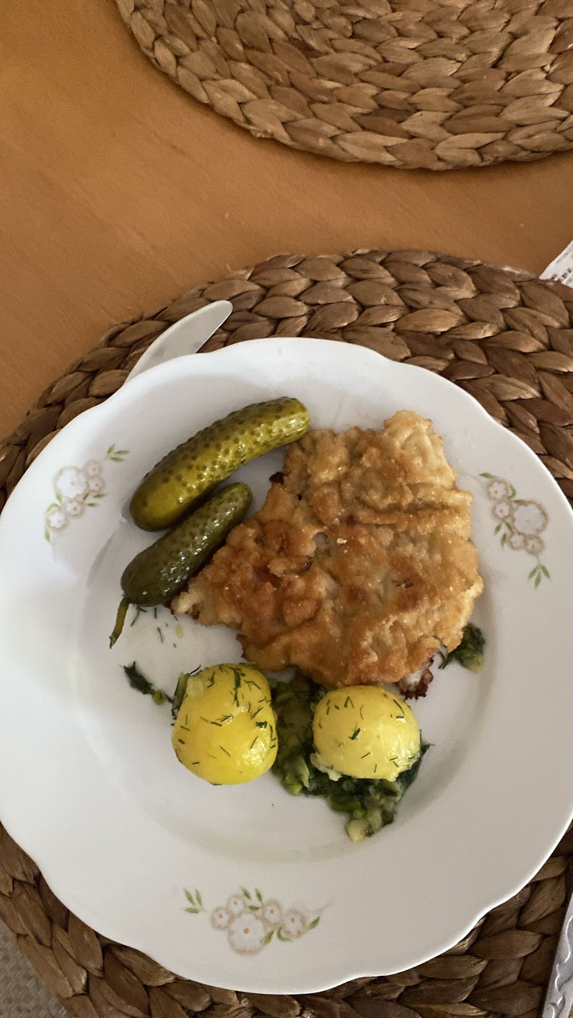 Kotlet z ziemniakami