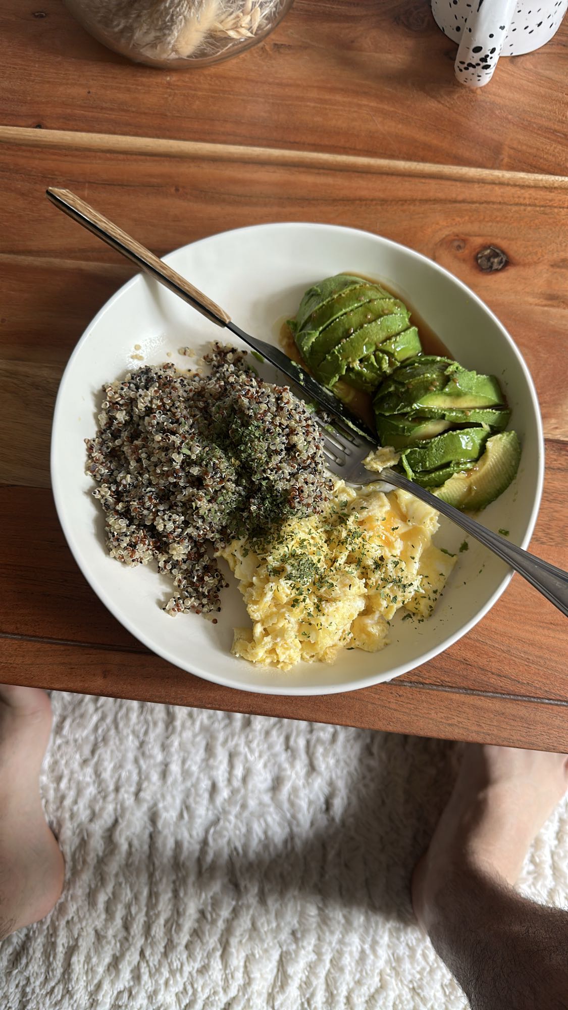 Quinoa avocat et oeufs