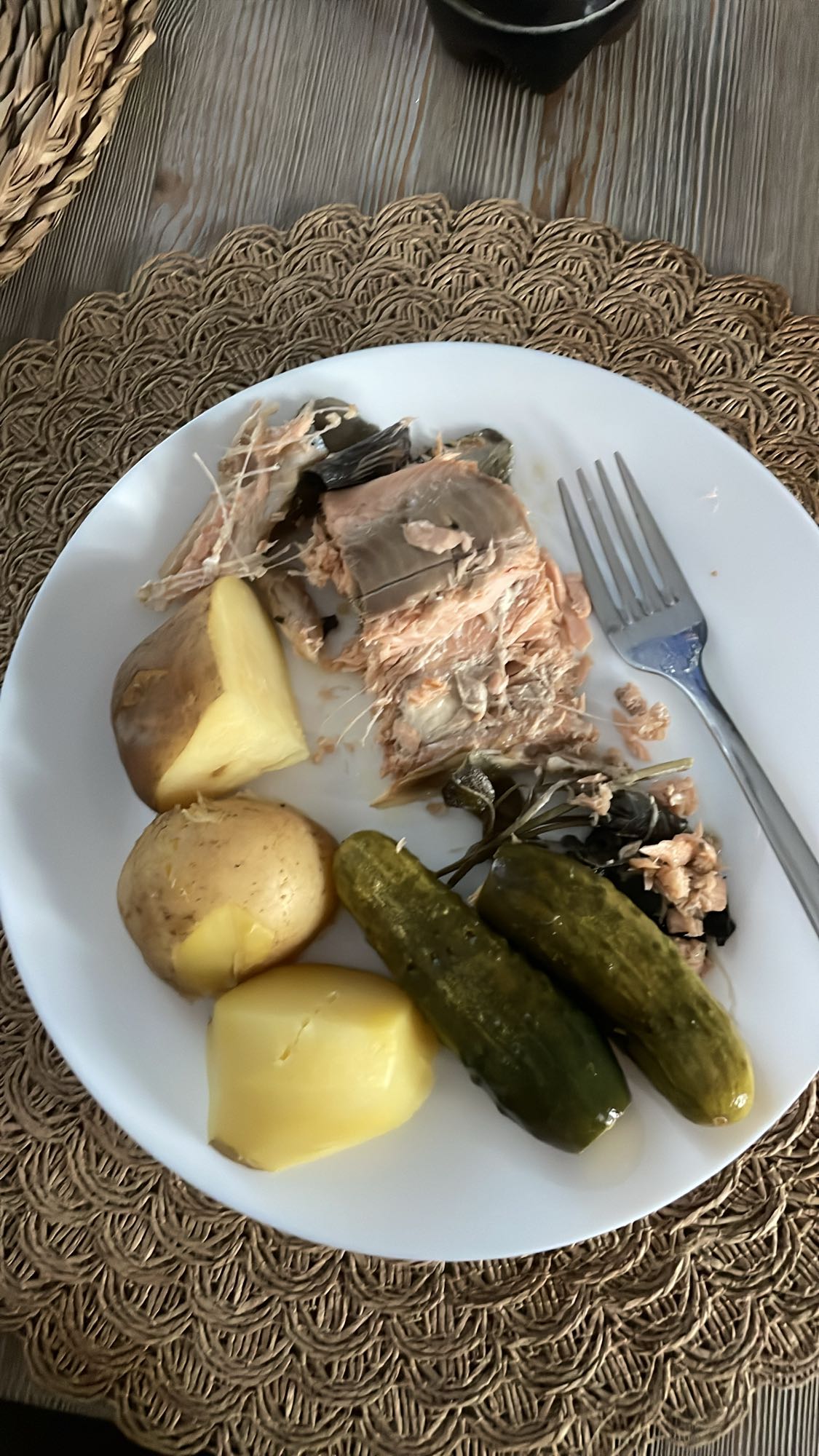 Łosoś z ziemniakami