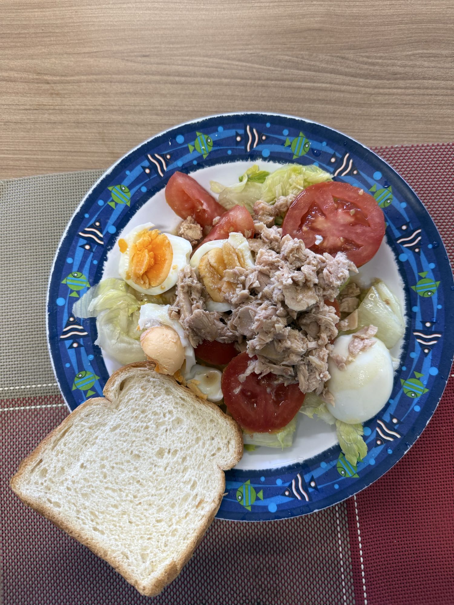 Salada com atum e ovo