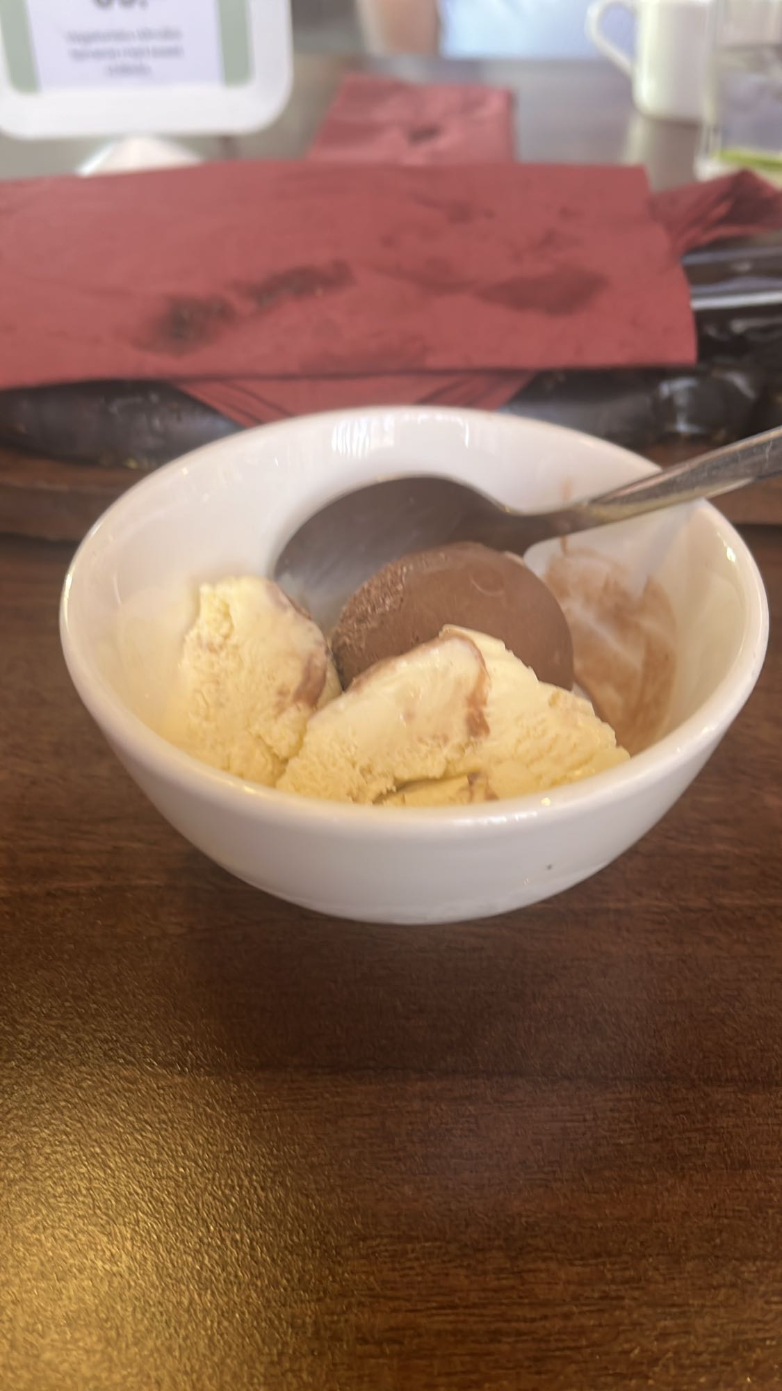 Glass med chokladkula